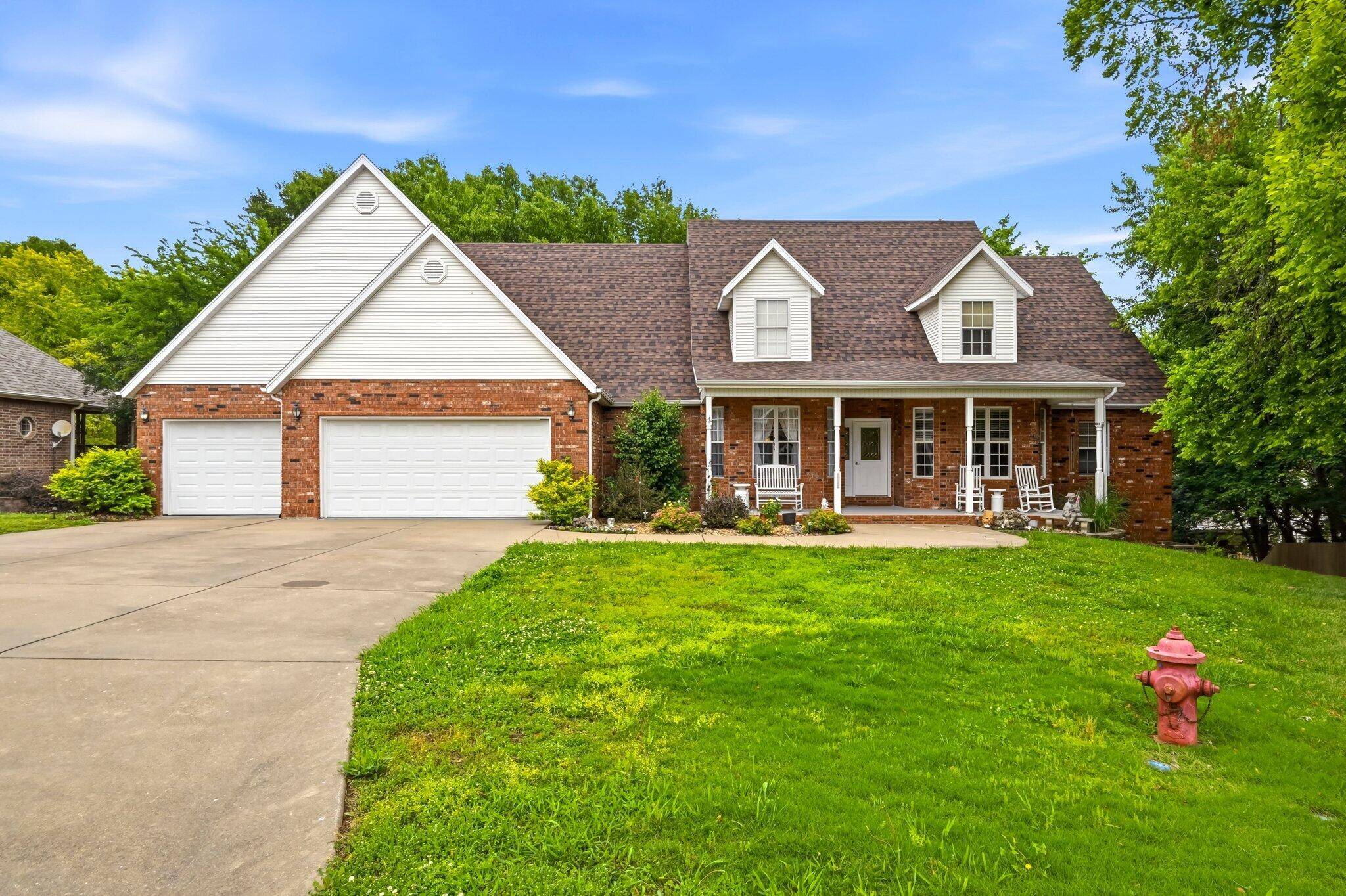 2611 N Rhodes CIR, Ozark, MO 65721