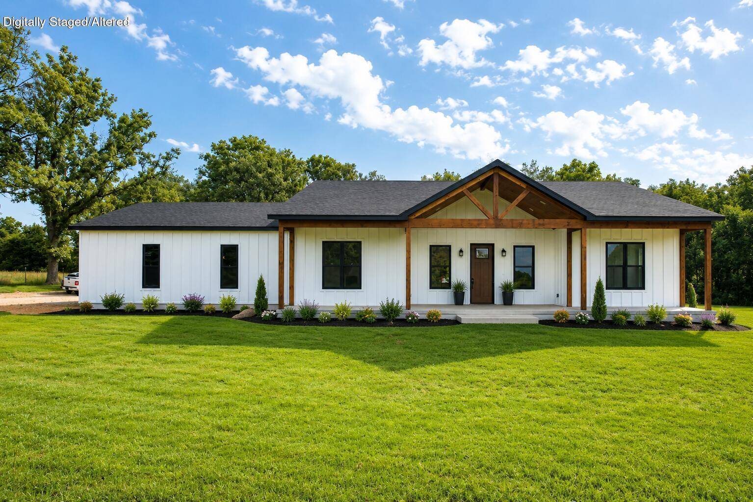 21696 Lawrence 1230, Aurora, MO 65605