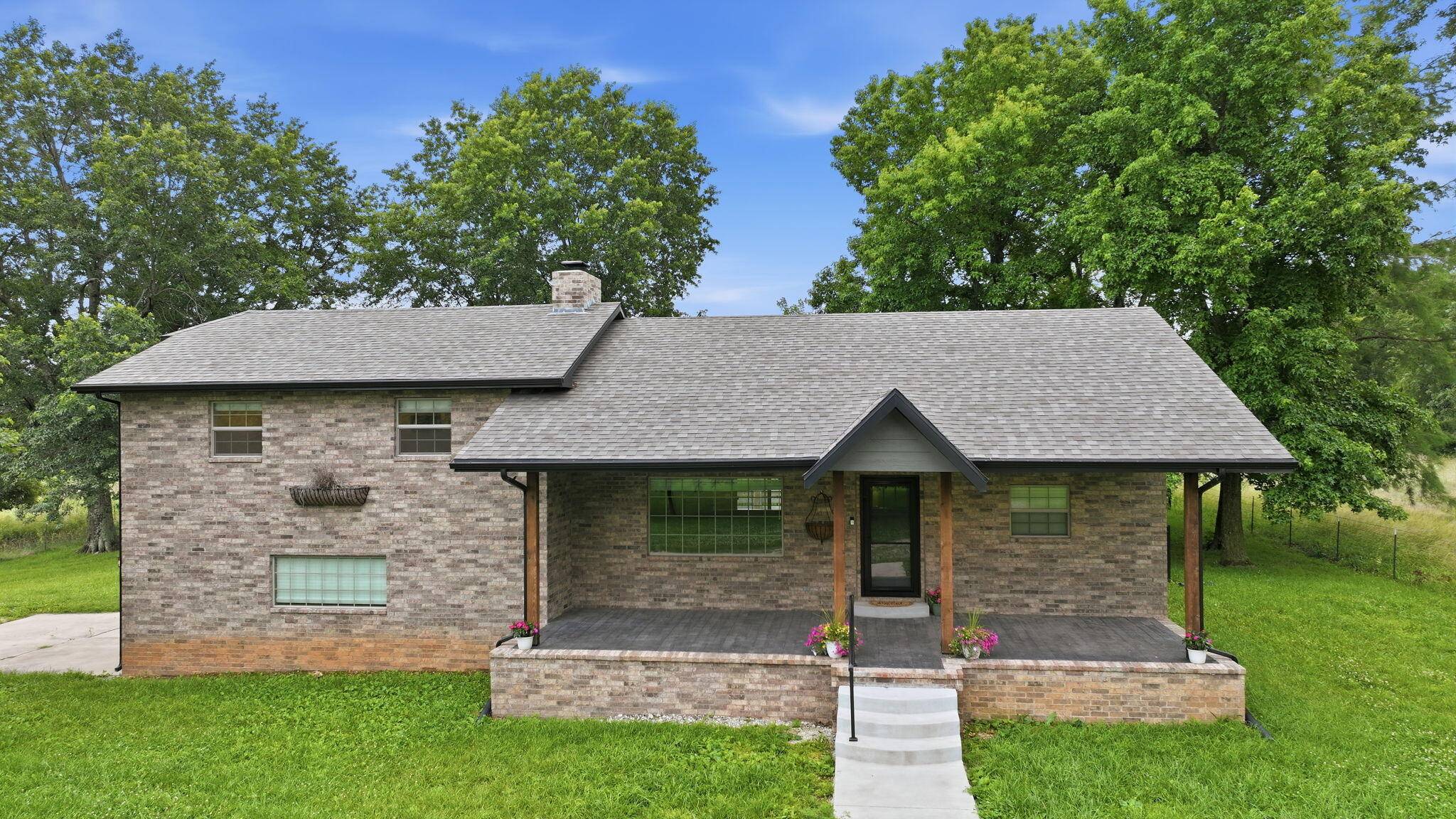 3795 Lawrence 2220, Pierce City, MO 65723