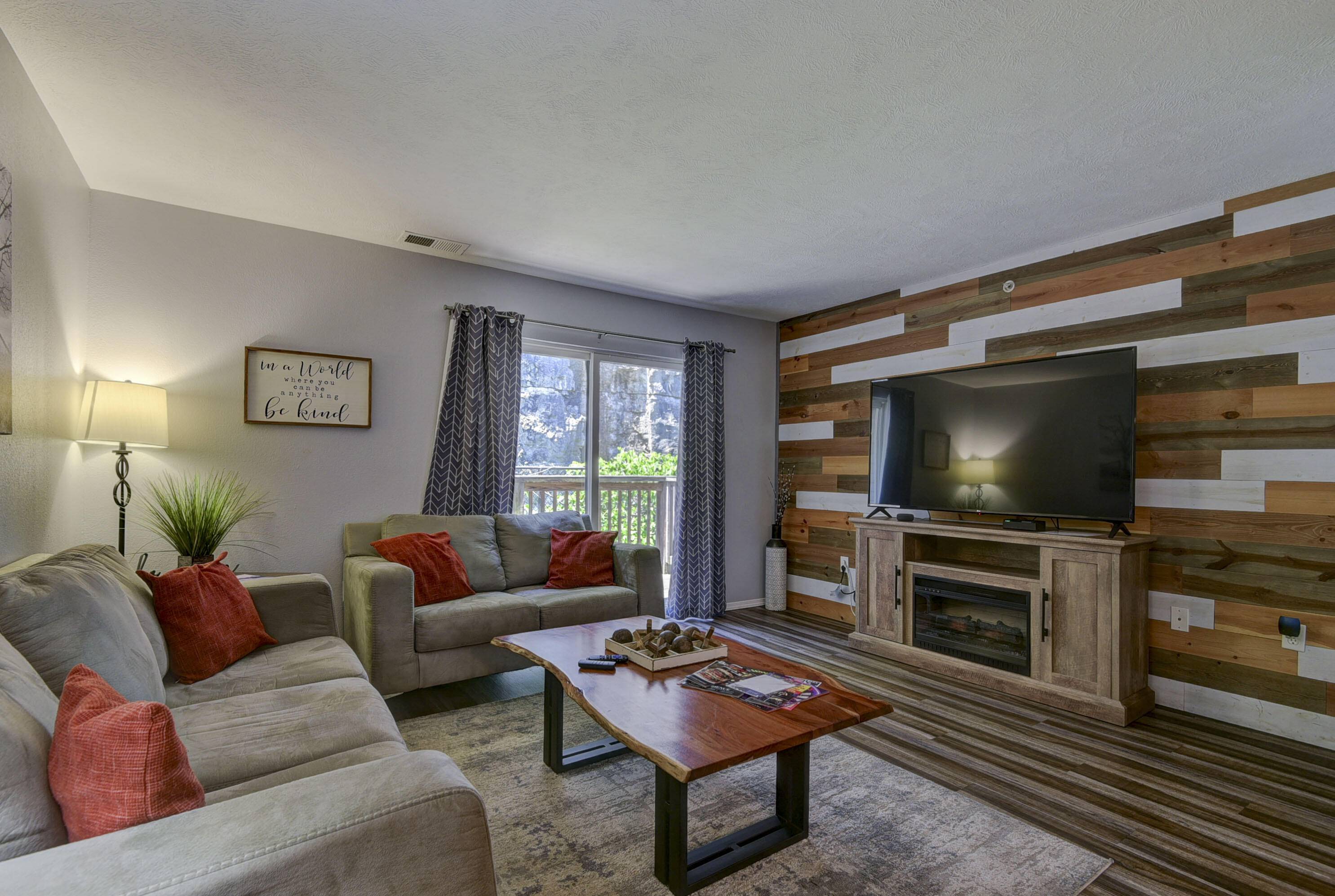 2912 Vineyards Pkwy #3, Branson, MO 65616