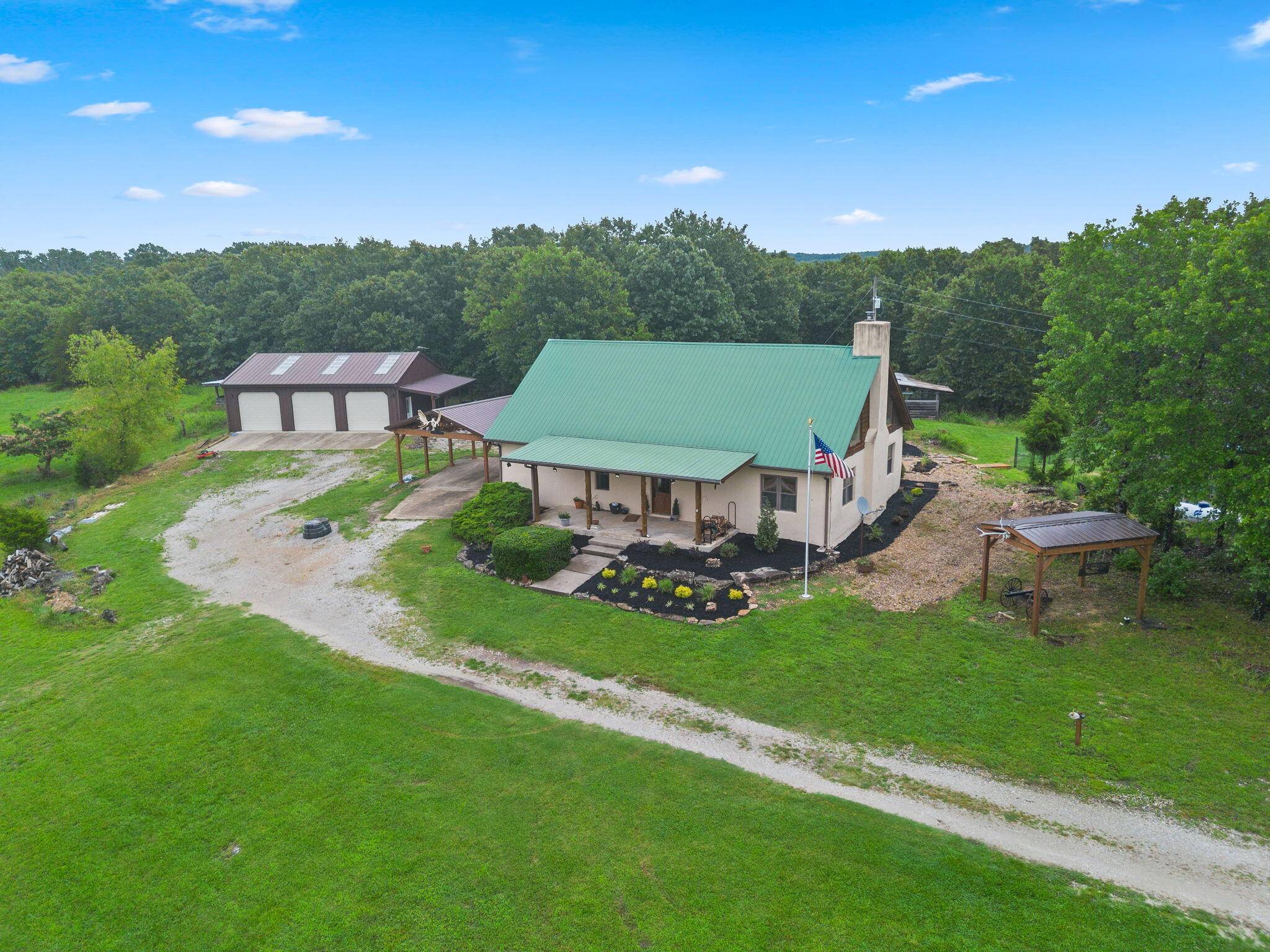 2115 Garrison Cutoff RD, Taneyville, MO 65759