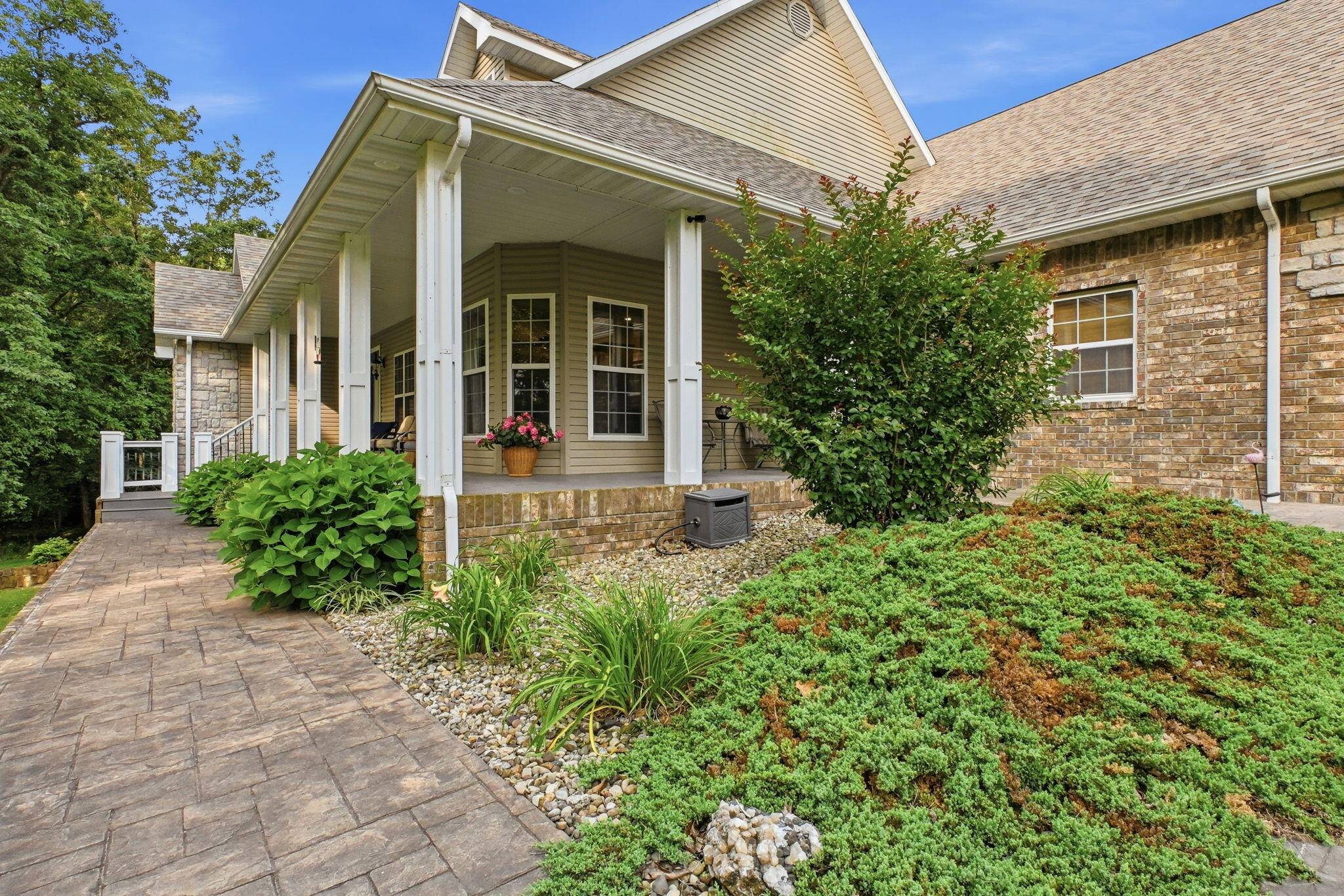 4241 S 90th RD, Bolivar, MO 65613