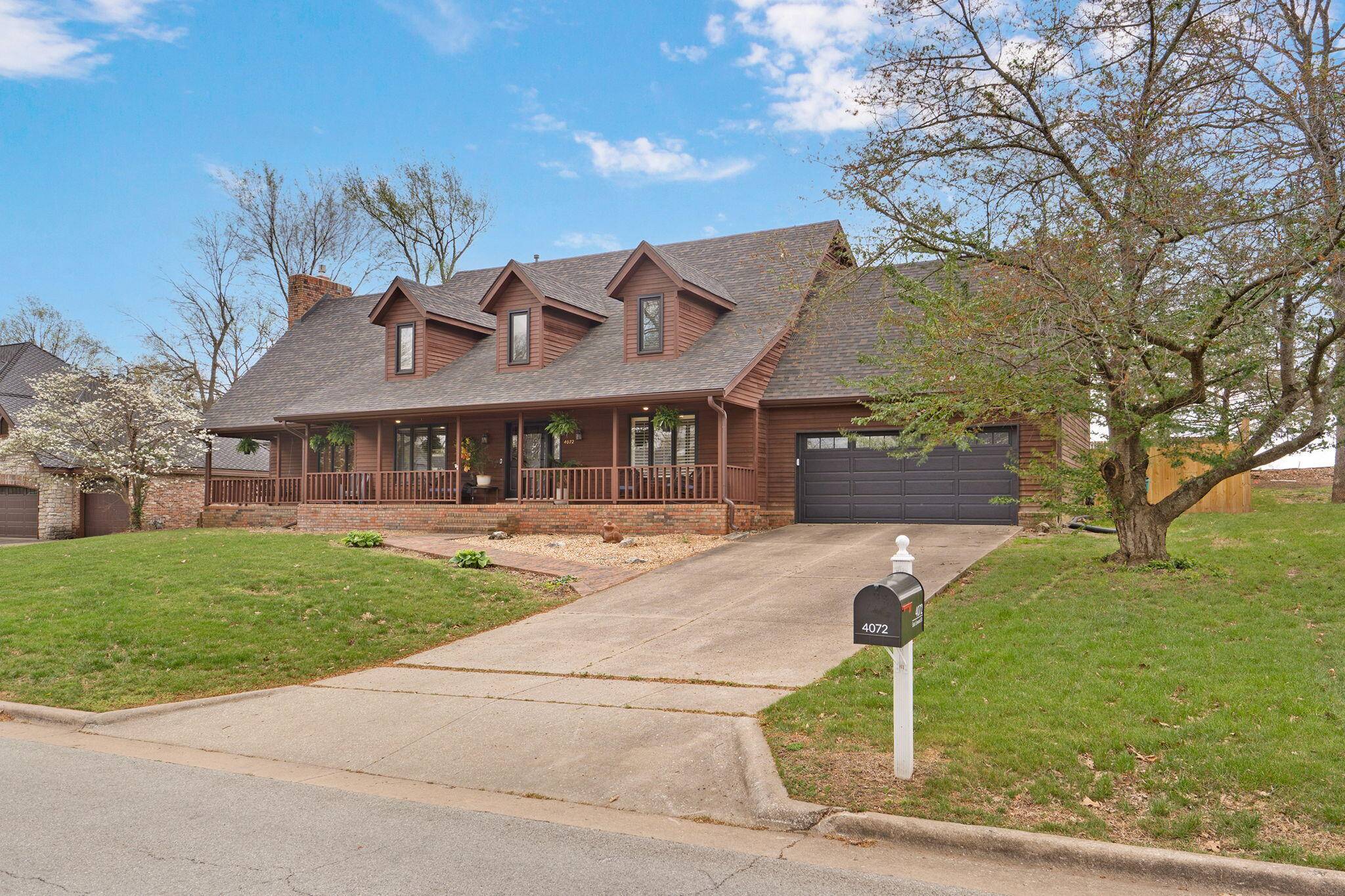 4072 E Linwood ST, Springfield, MO 65809