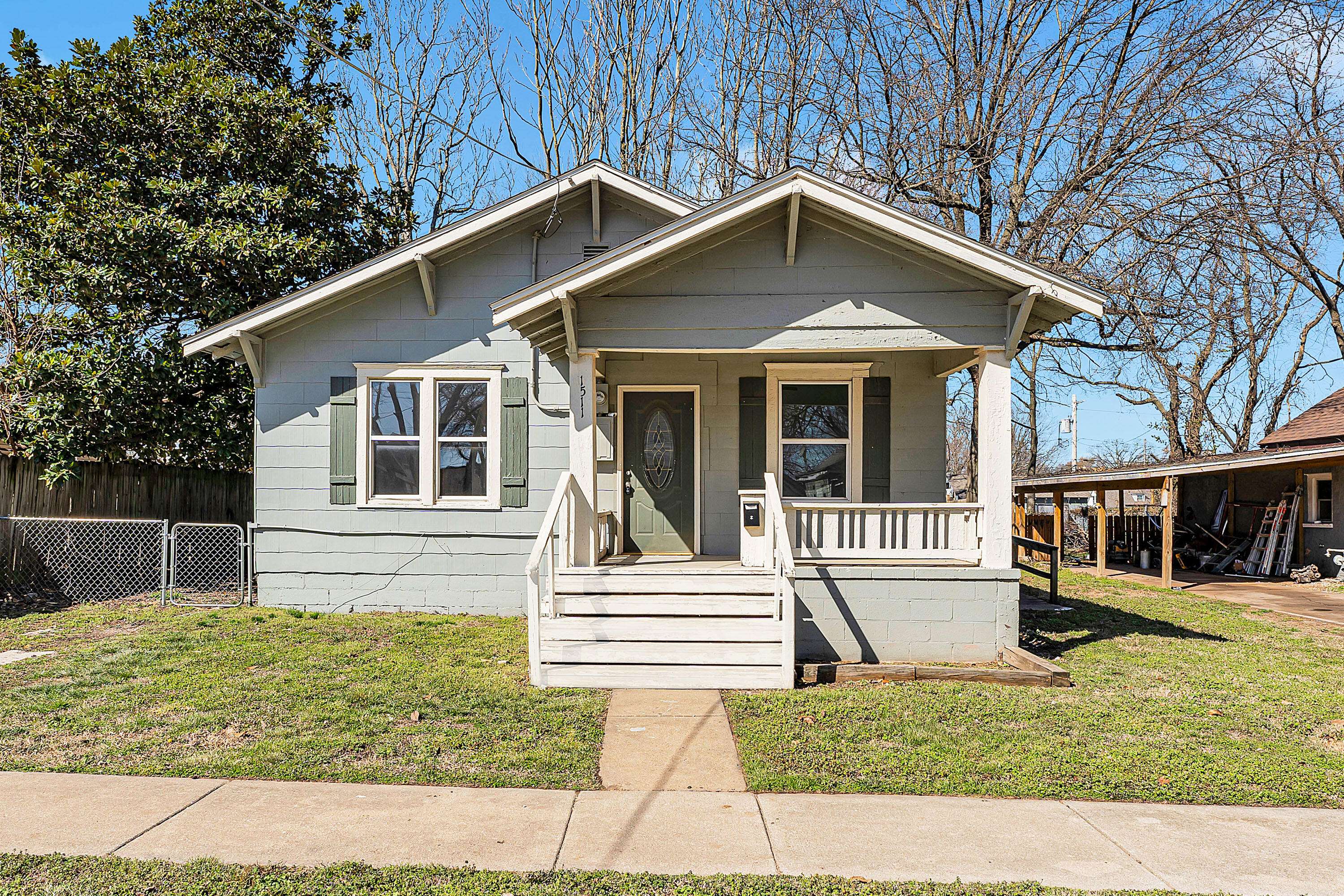 1511 N Lyon AVE, Springfield, MO 65803