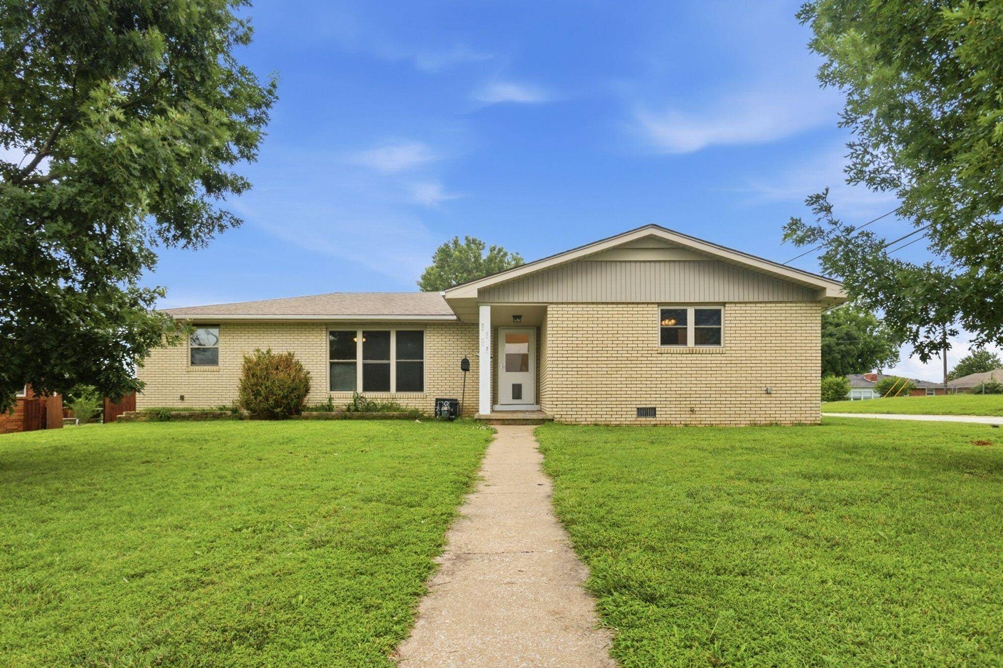 2527 S Illinois AVE, Joplin, MO 64804