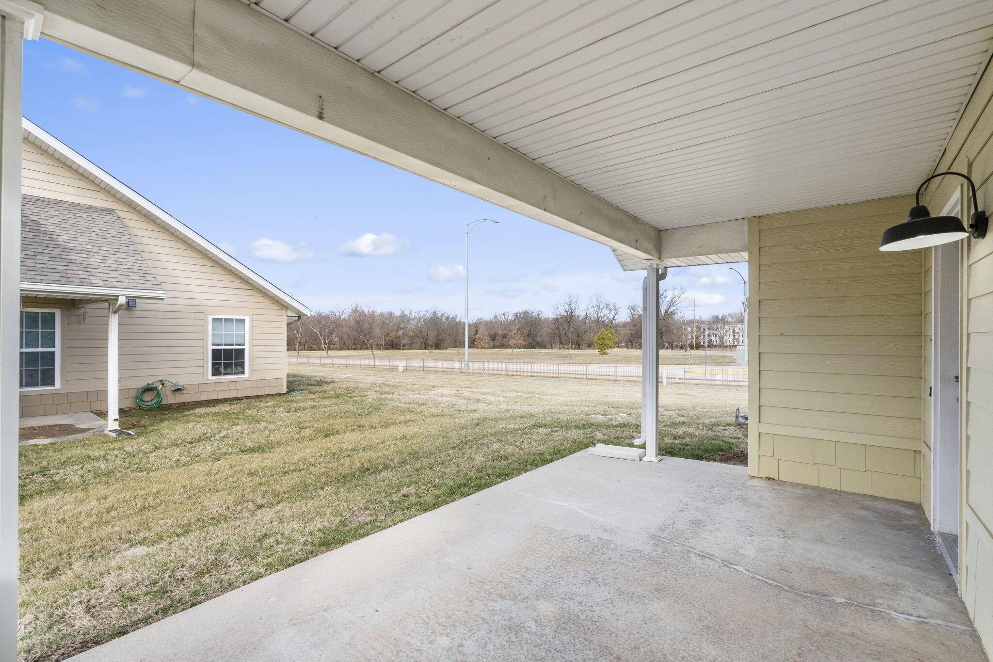 640 E Sunset ST, Springfield, MO 65807
