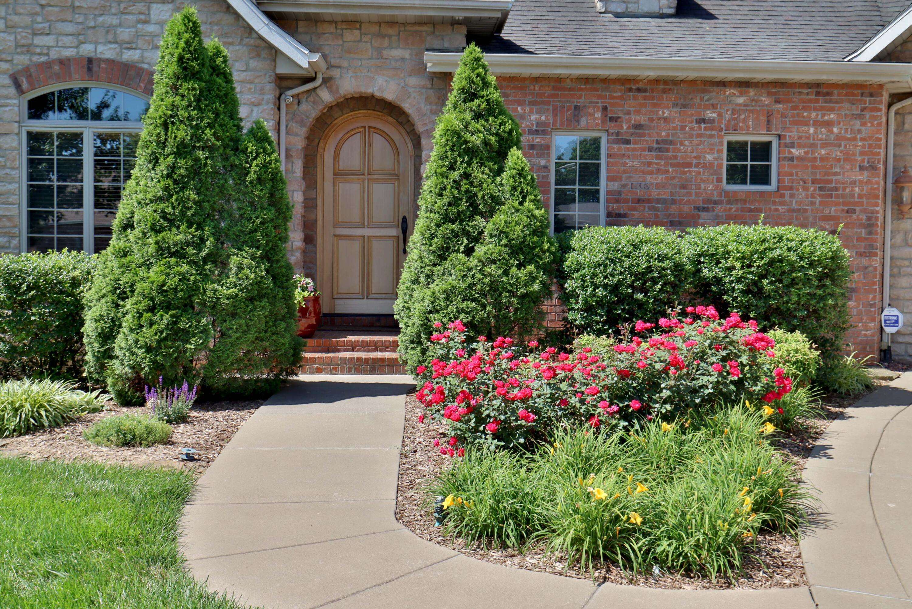 4515 S Forest AVE, Springfield, MO 65810