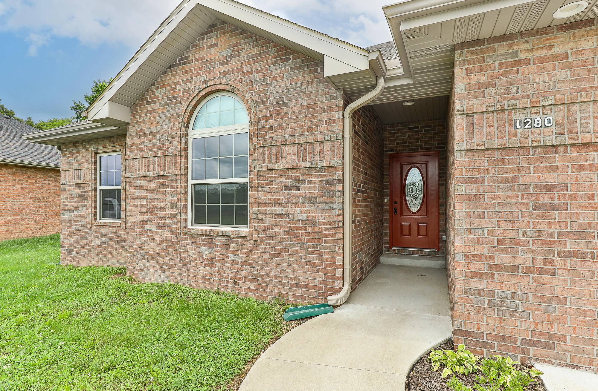 1280 S Mission AVE, Bolivar, MO 65613