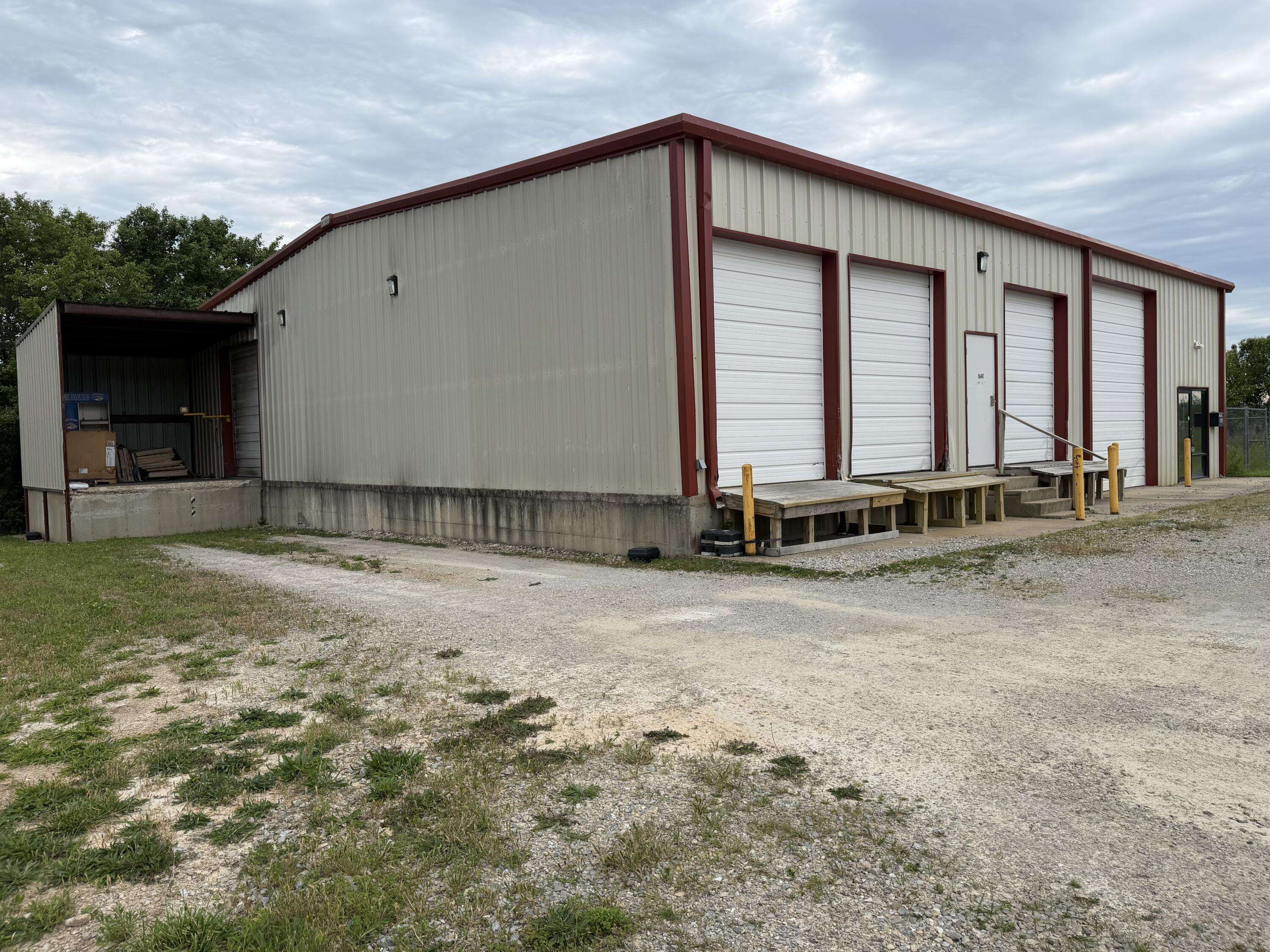 1641/1643 Good Hard DR, West Plains, MO 65775