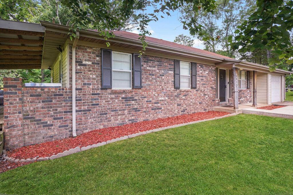 1919 Kay DR, West Plains, MO 65775