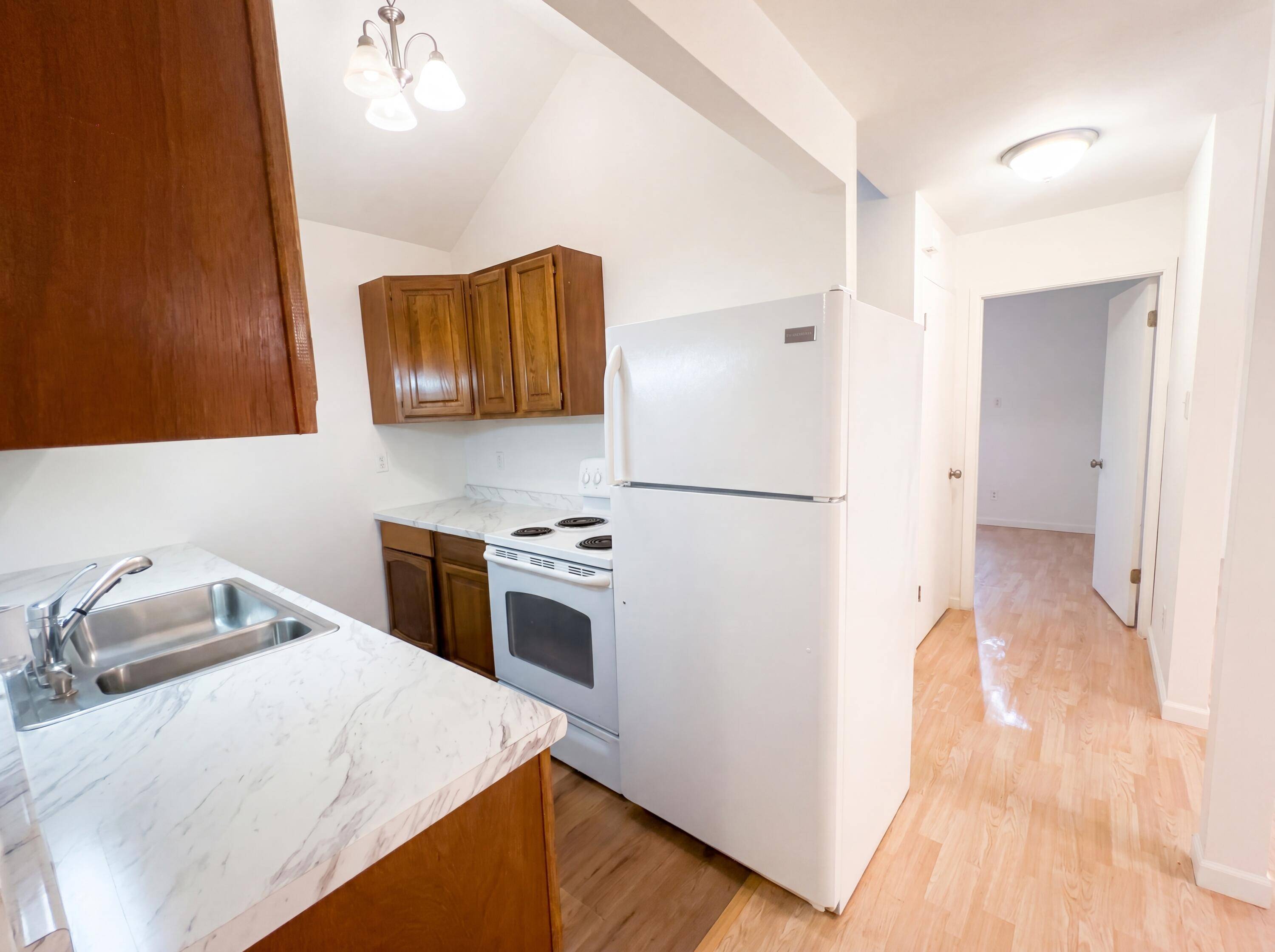 120 Jade RD, Rocky Mount, MO 65072