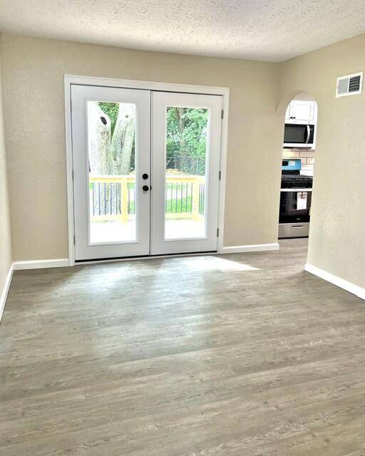1607 N Kentwood AVE, Springfield, MO 65803