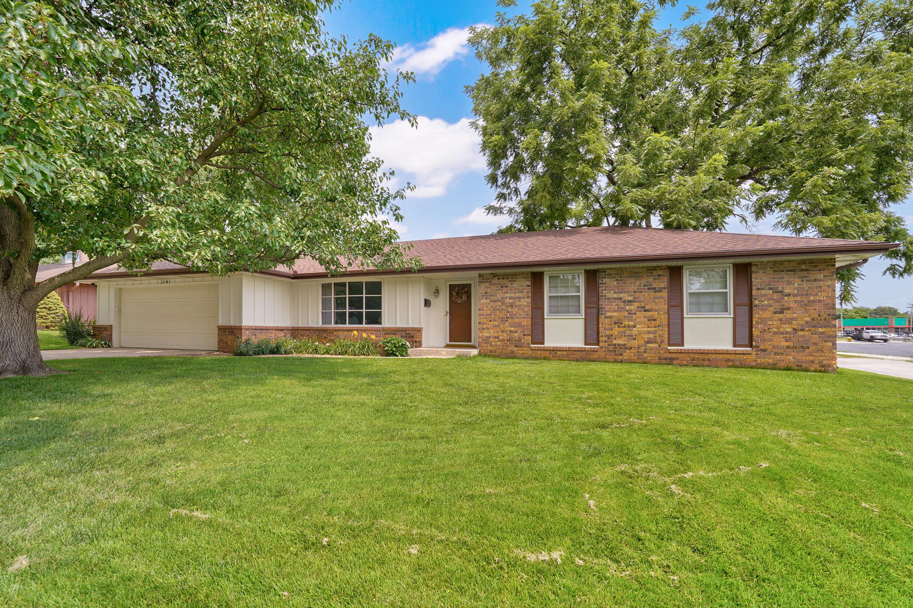 2841 E Normandy ST, Springfield, MO 65804