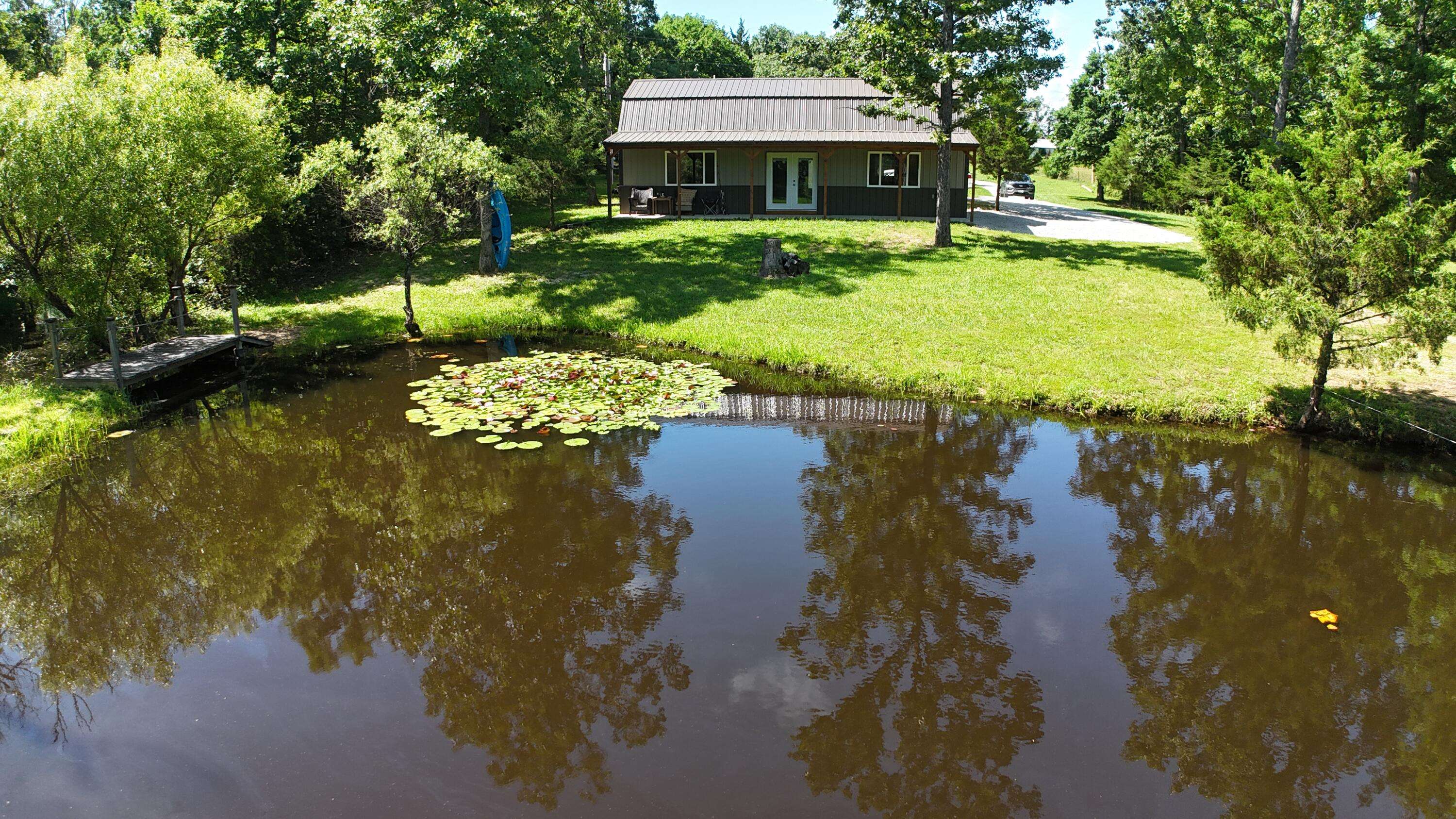37 Middle Earth TRL, Louisburg, MO 65685