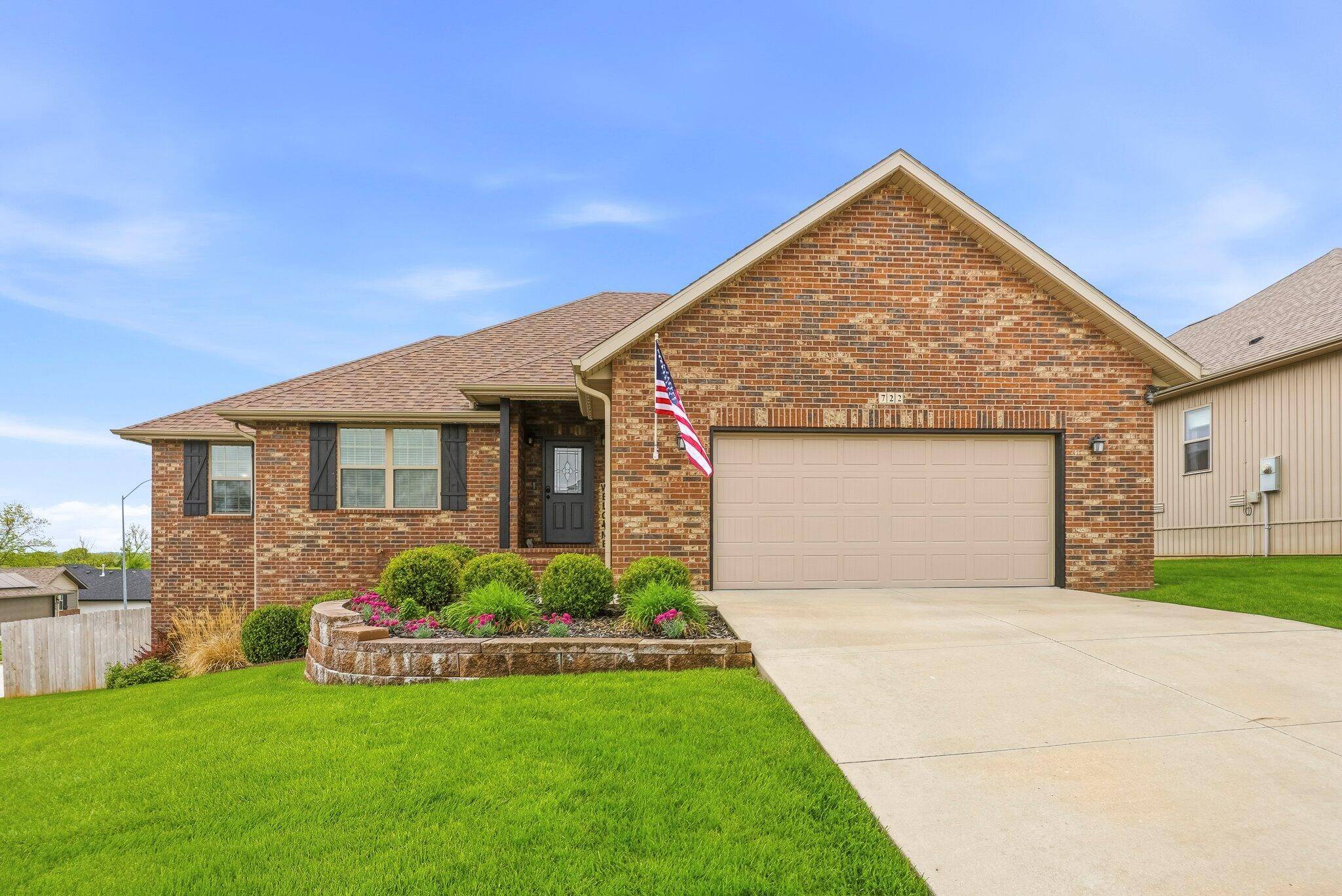 722 E Mining Camp RD, Nixa, MO 65714