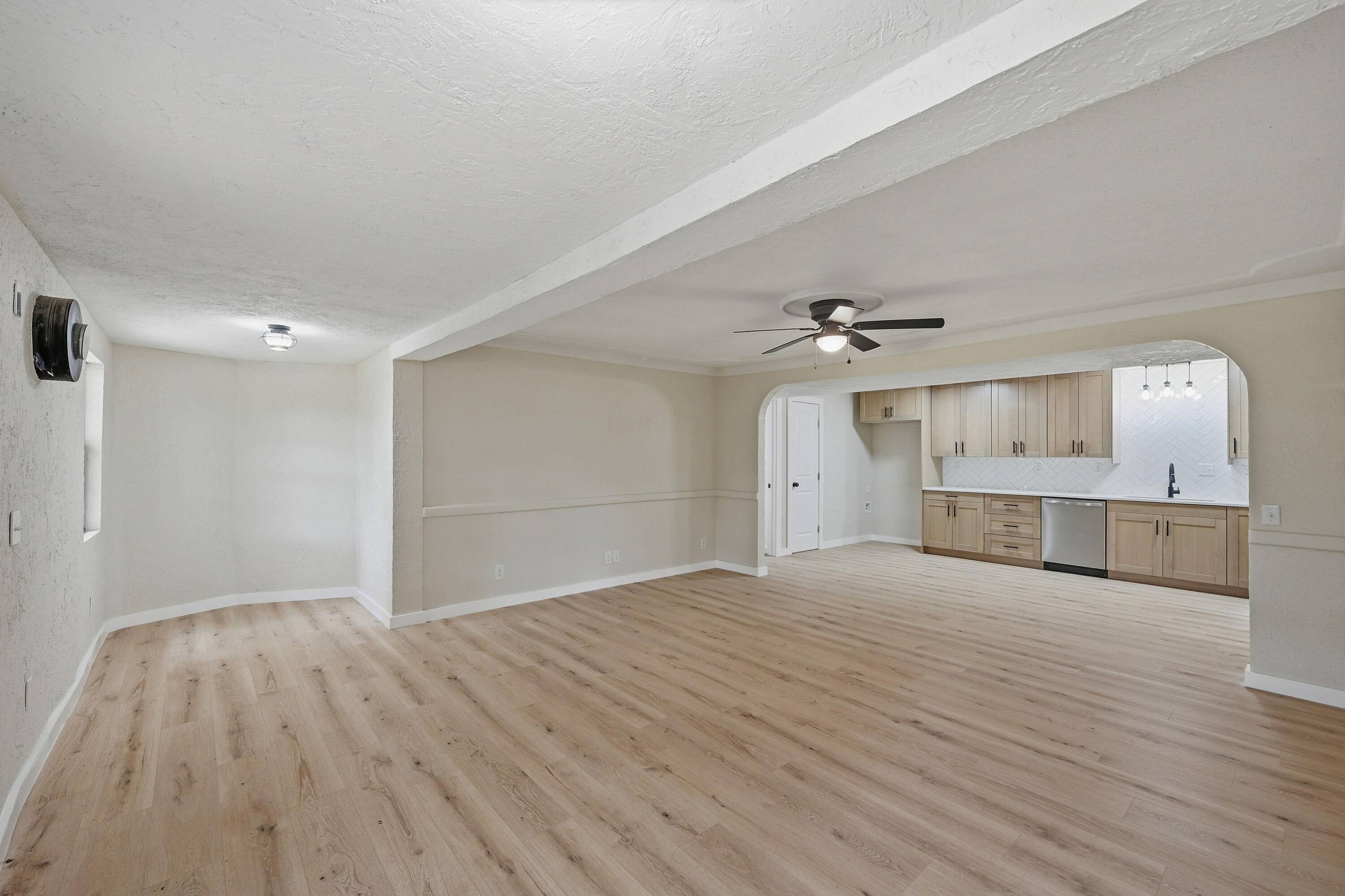 13184 Private Rd 1065, Cassville, MO 65625