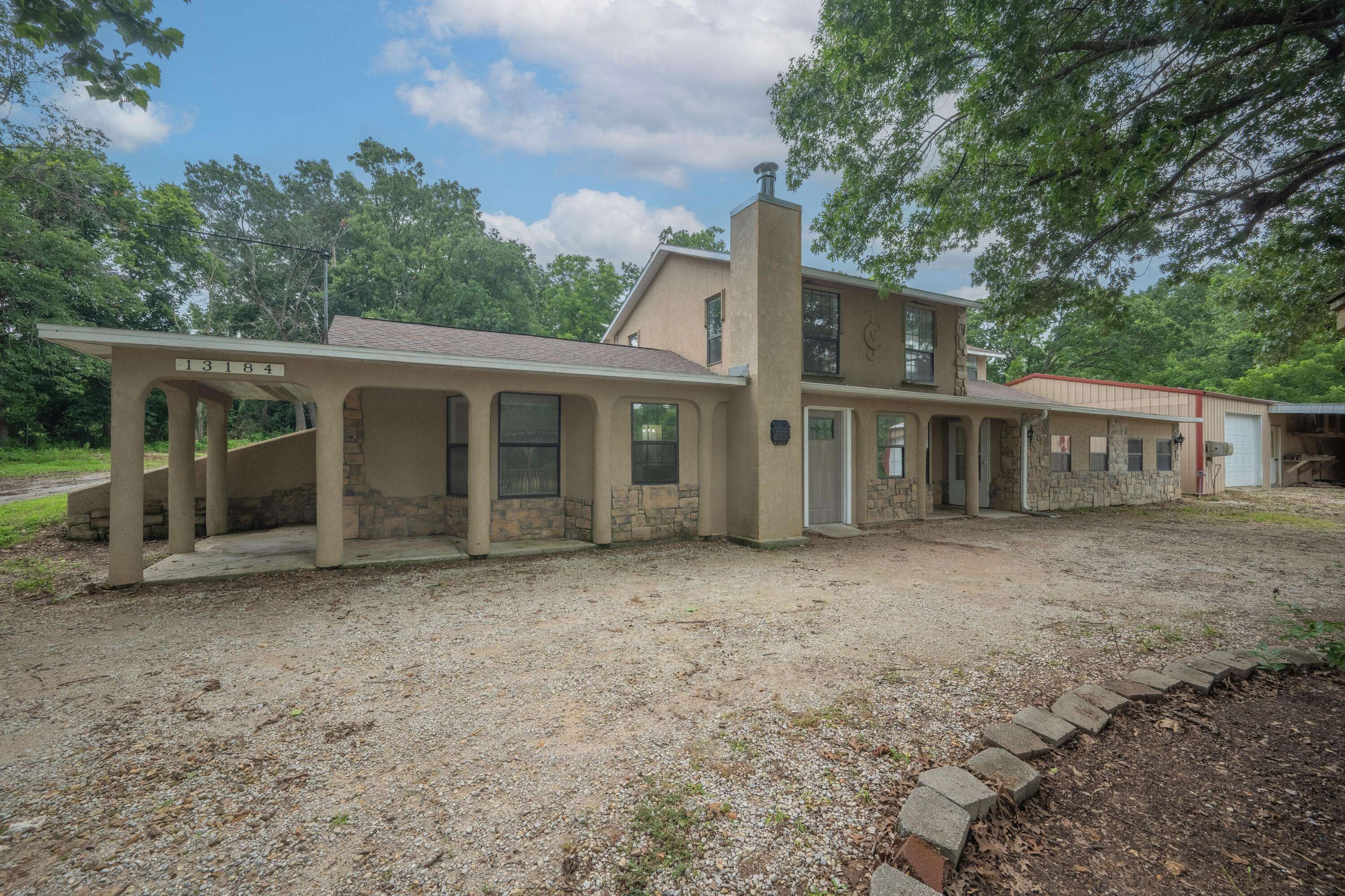 13184 Private Rd 1065, Cassville, MO 65625