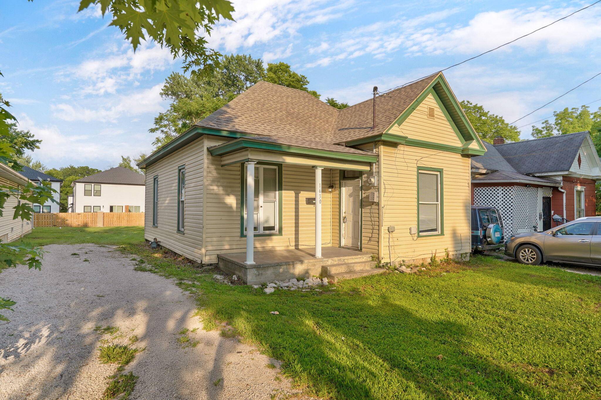 1630 N National AVE, Springfield, MO 65803