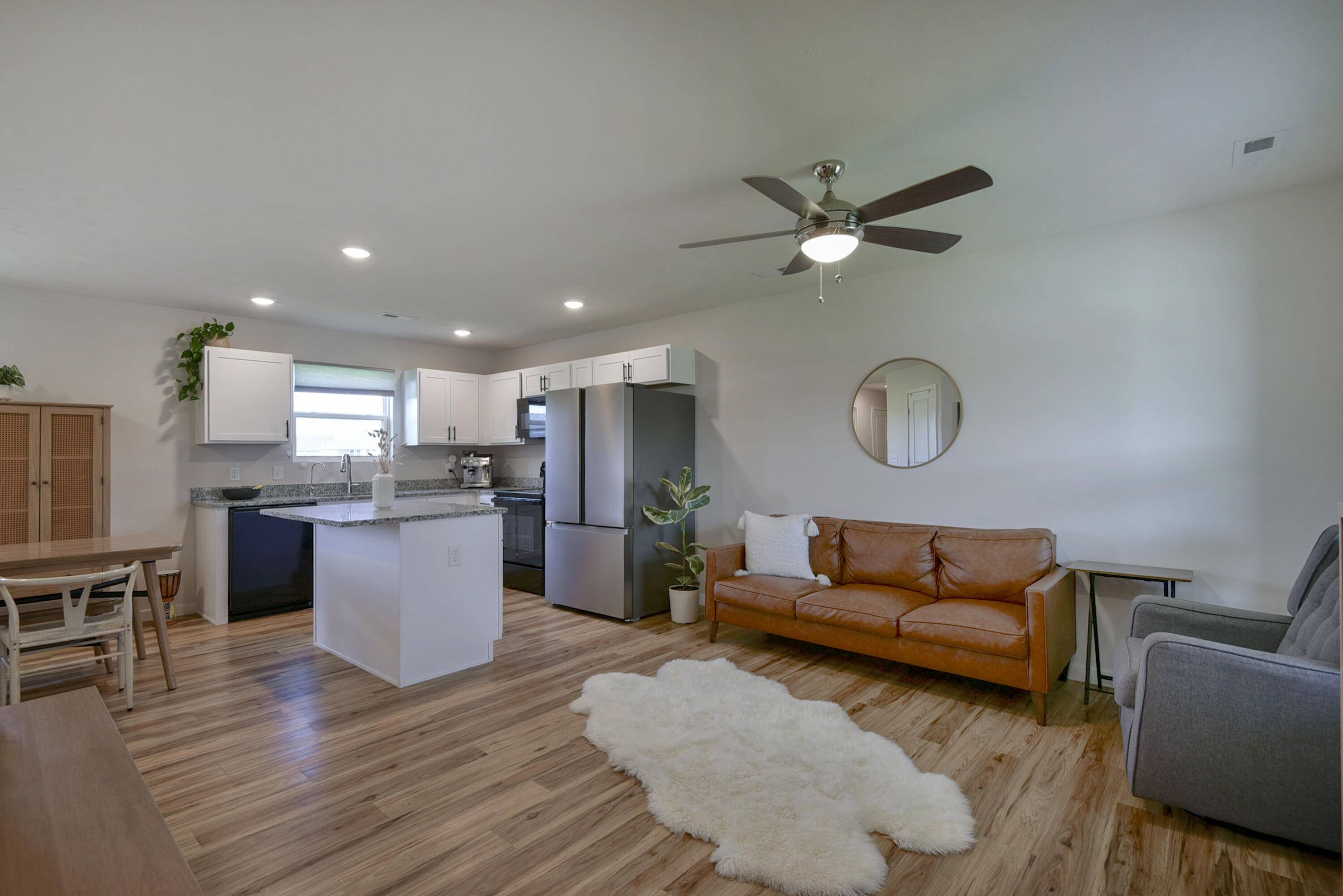 379 E Melton RD, Ozark, MO 65721