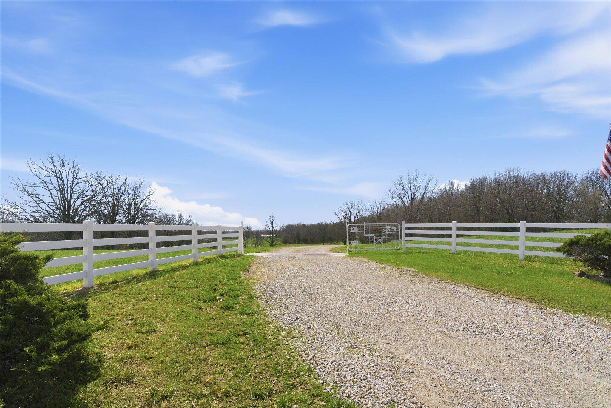 8896 State Route Zz, West Plains, MO 65775