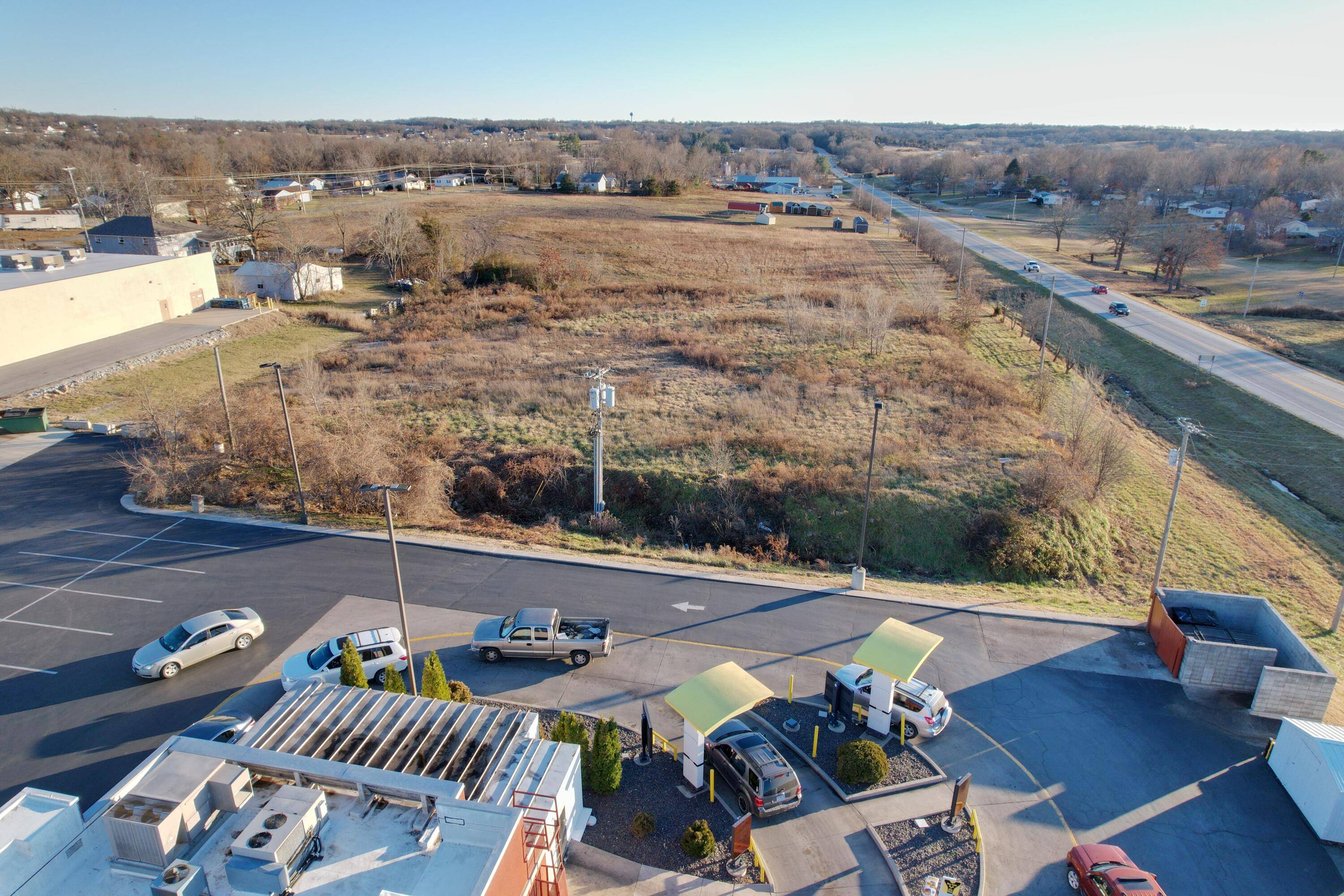 1011 Springfield RD, Ava, MO 65608