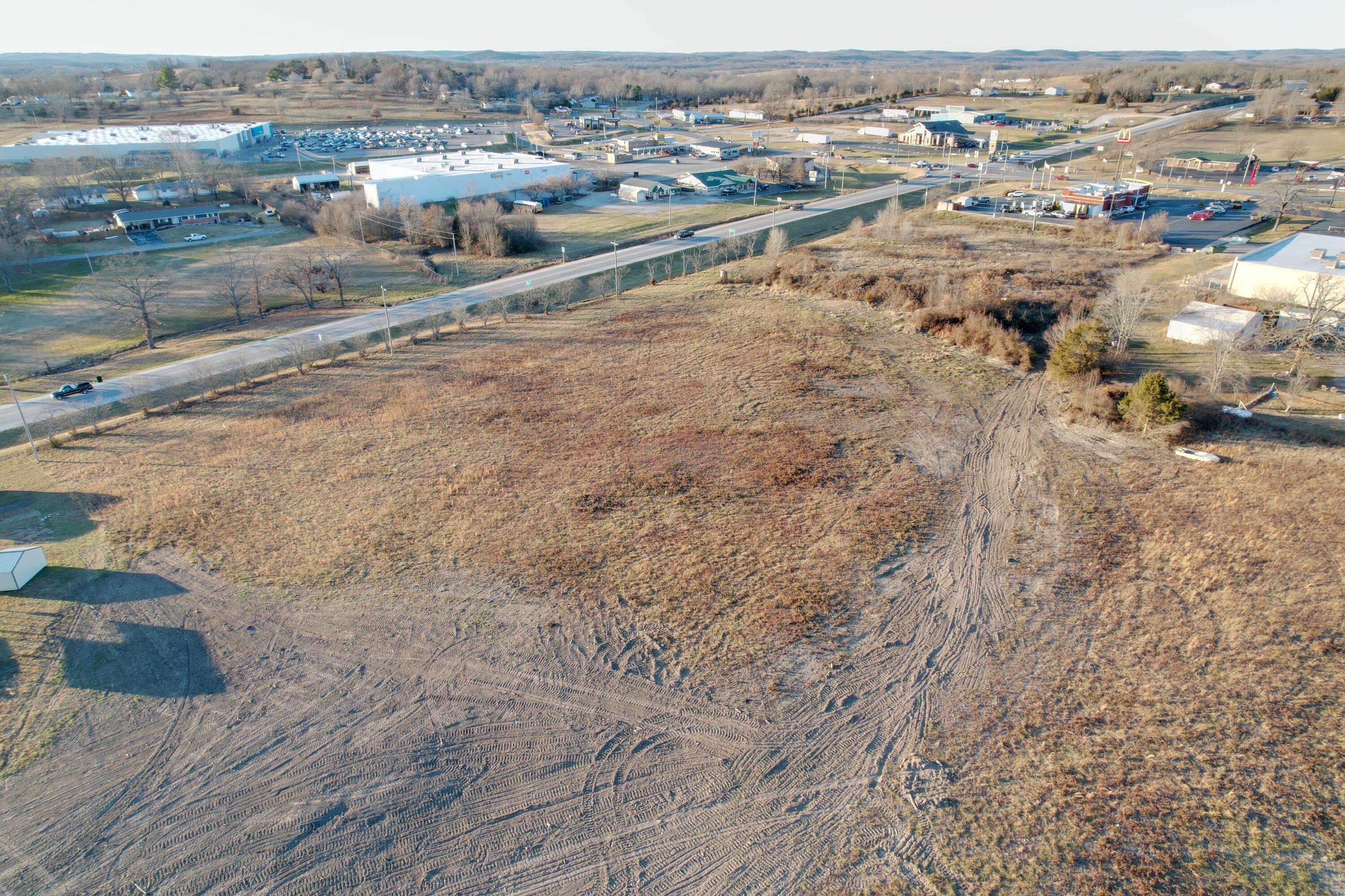 1011 Springfield RD, Ava, MO 65608