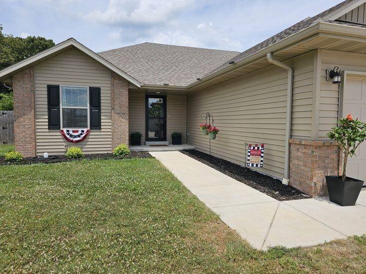 841 Jefferson ST, Rogersville, MO 65742