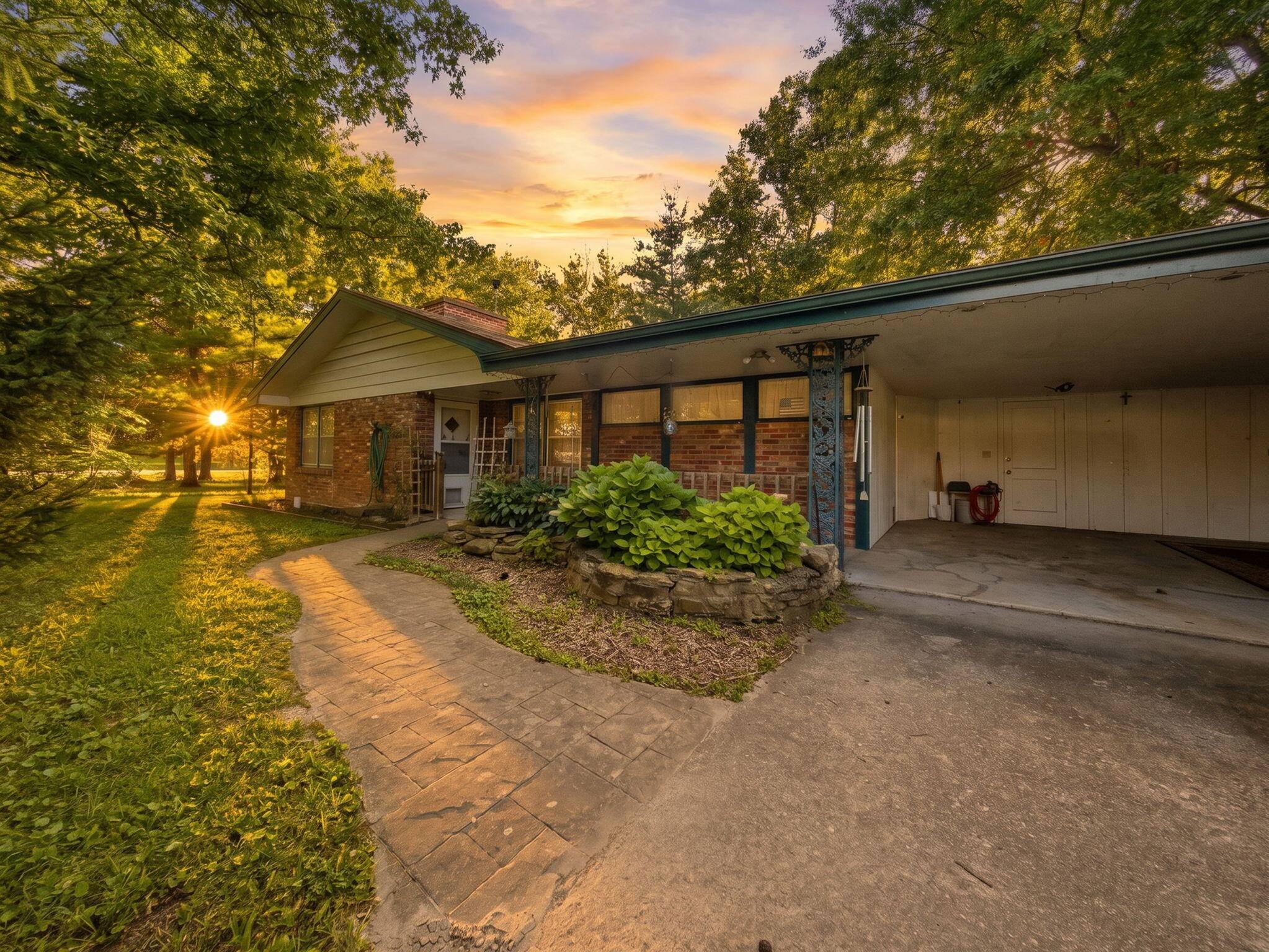 703 N Marshall ST, Marshfield, MO 65706
