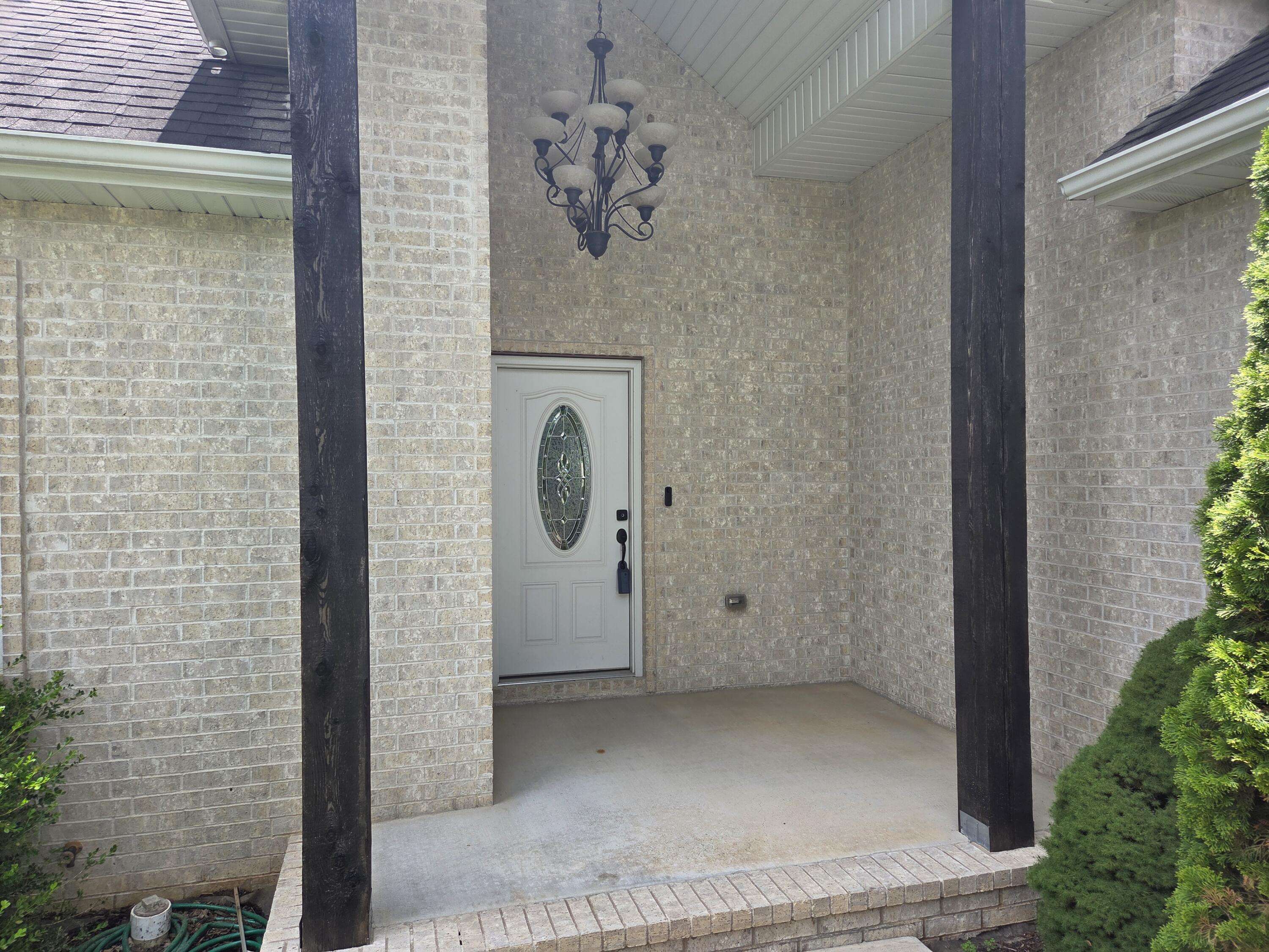 5662 E Gatehouse DR, Strafford, MO 65757