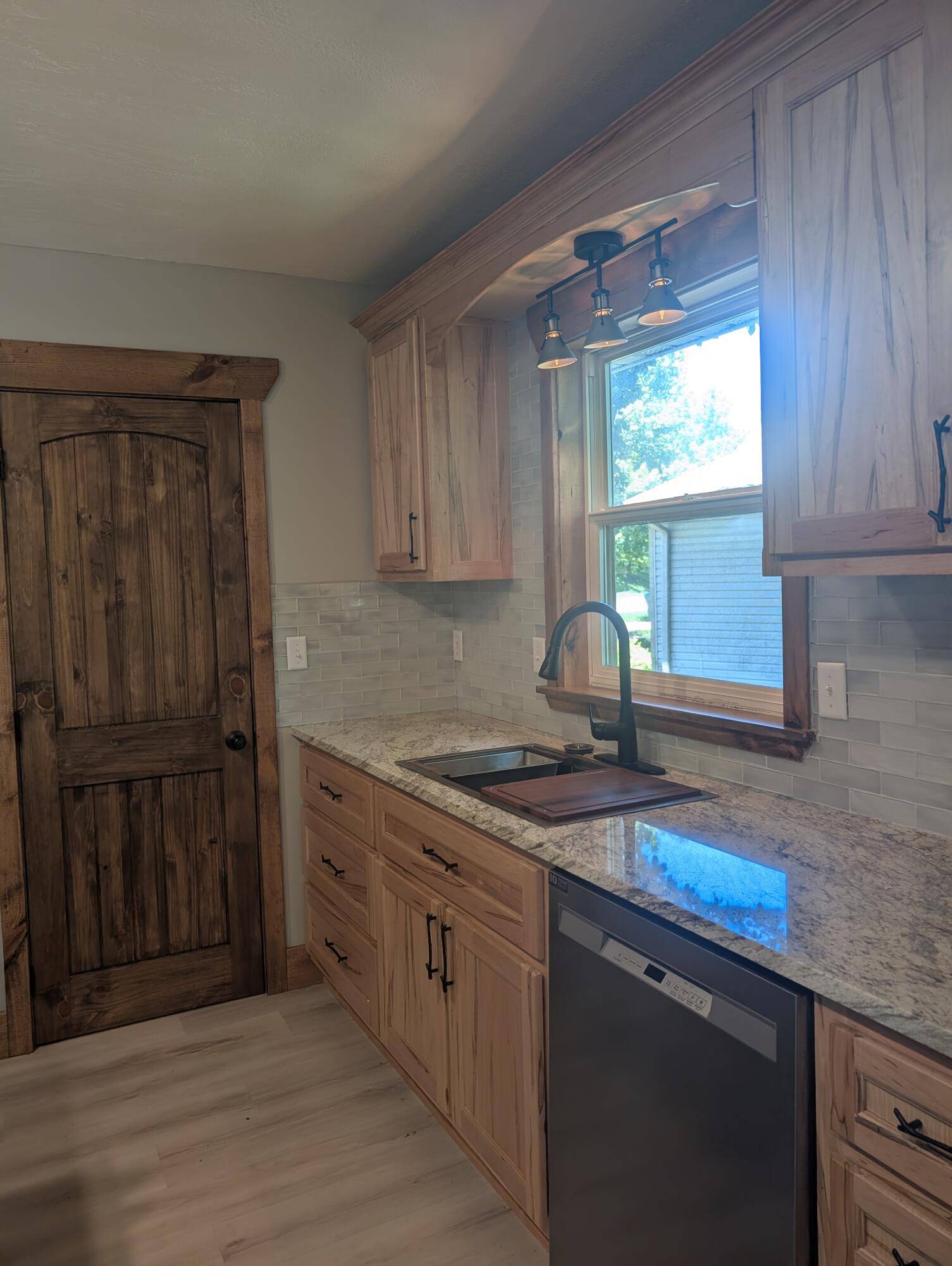 3810 W Woodland ST, Springfield, MO 65807
