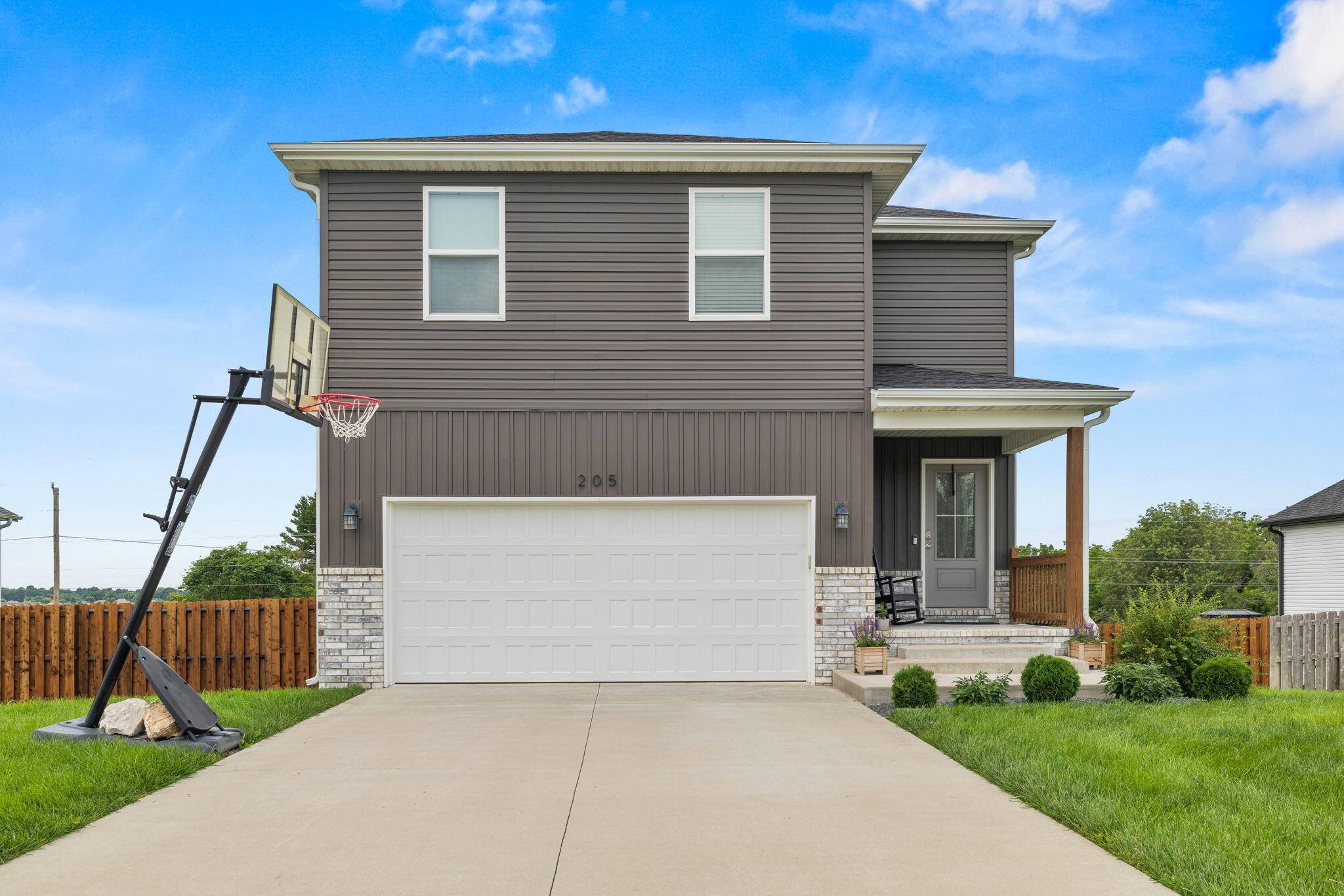 205 Great Plains ST, Nixa, MO 65714