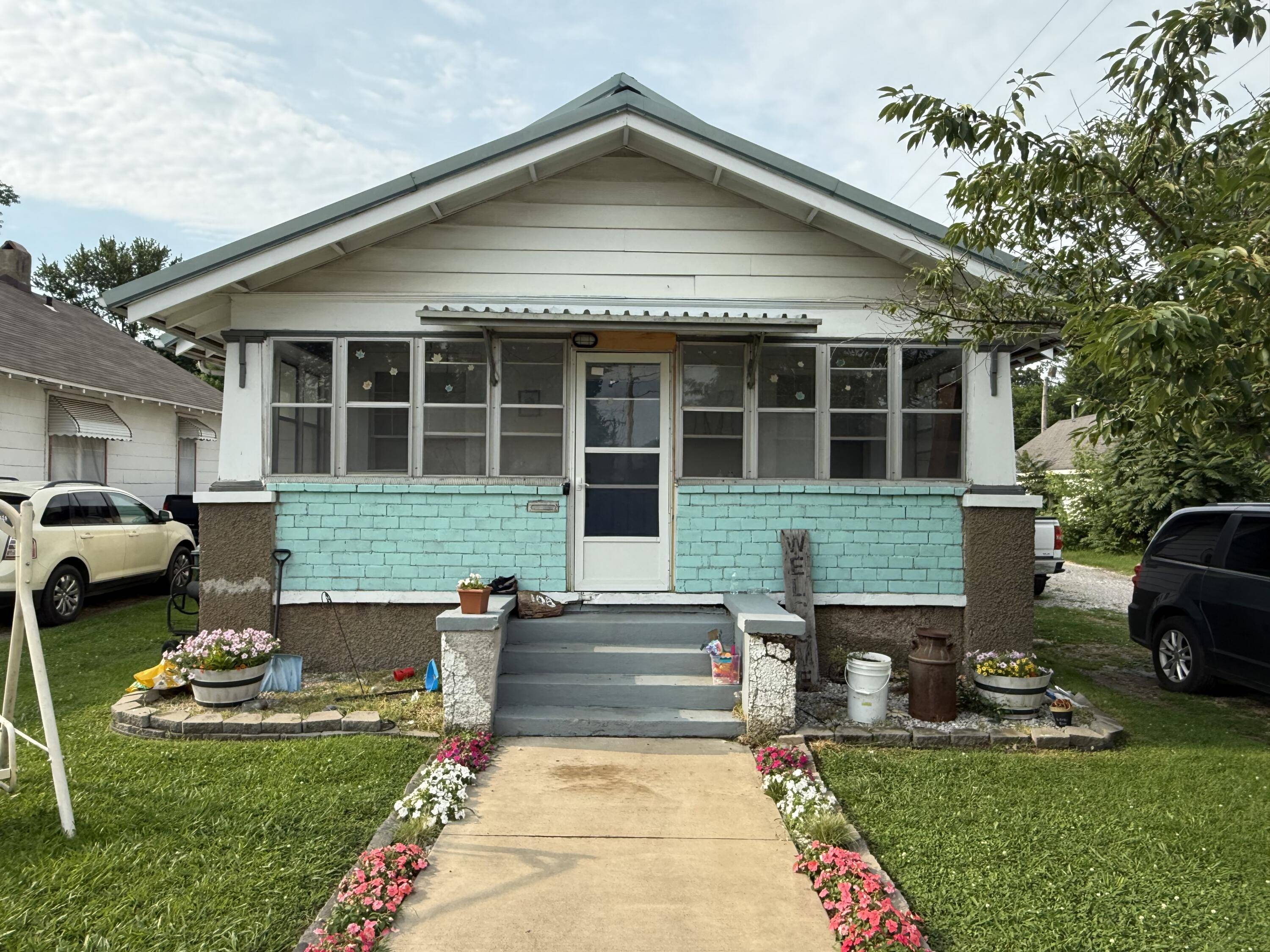 108 W Cleveland AVE, Monett, MO 65708