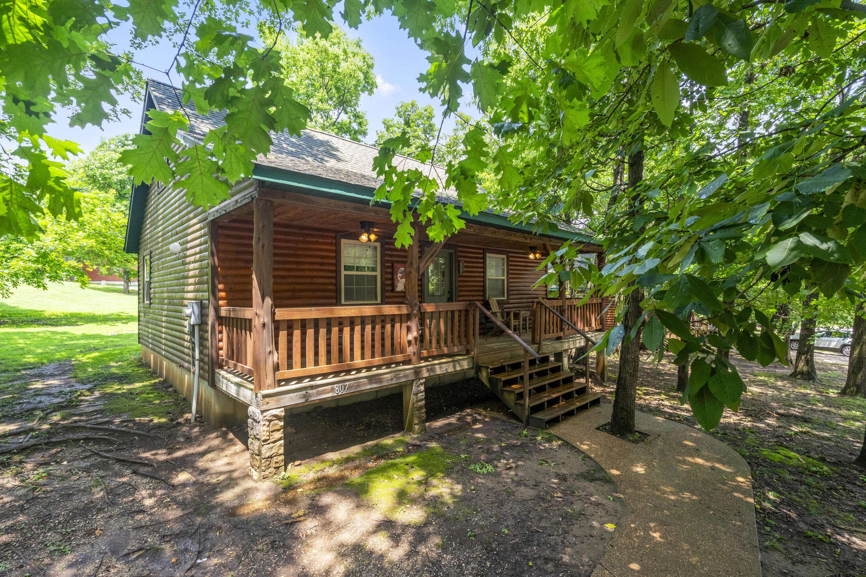 807 E Surf ST, Stockton, MO 65785