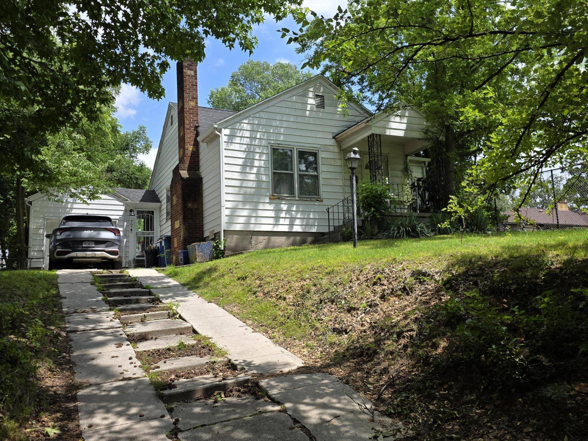 707 N Michigan AVE, Joplin, MO 64801