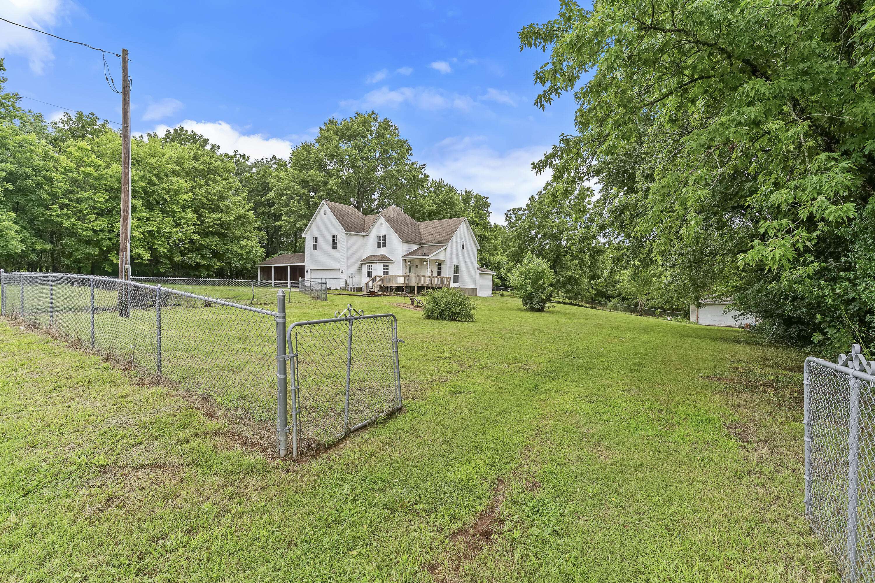 8199 W Farm Road 76, Willard, MO 65781