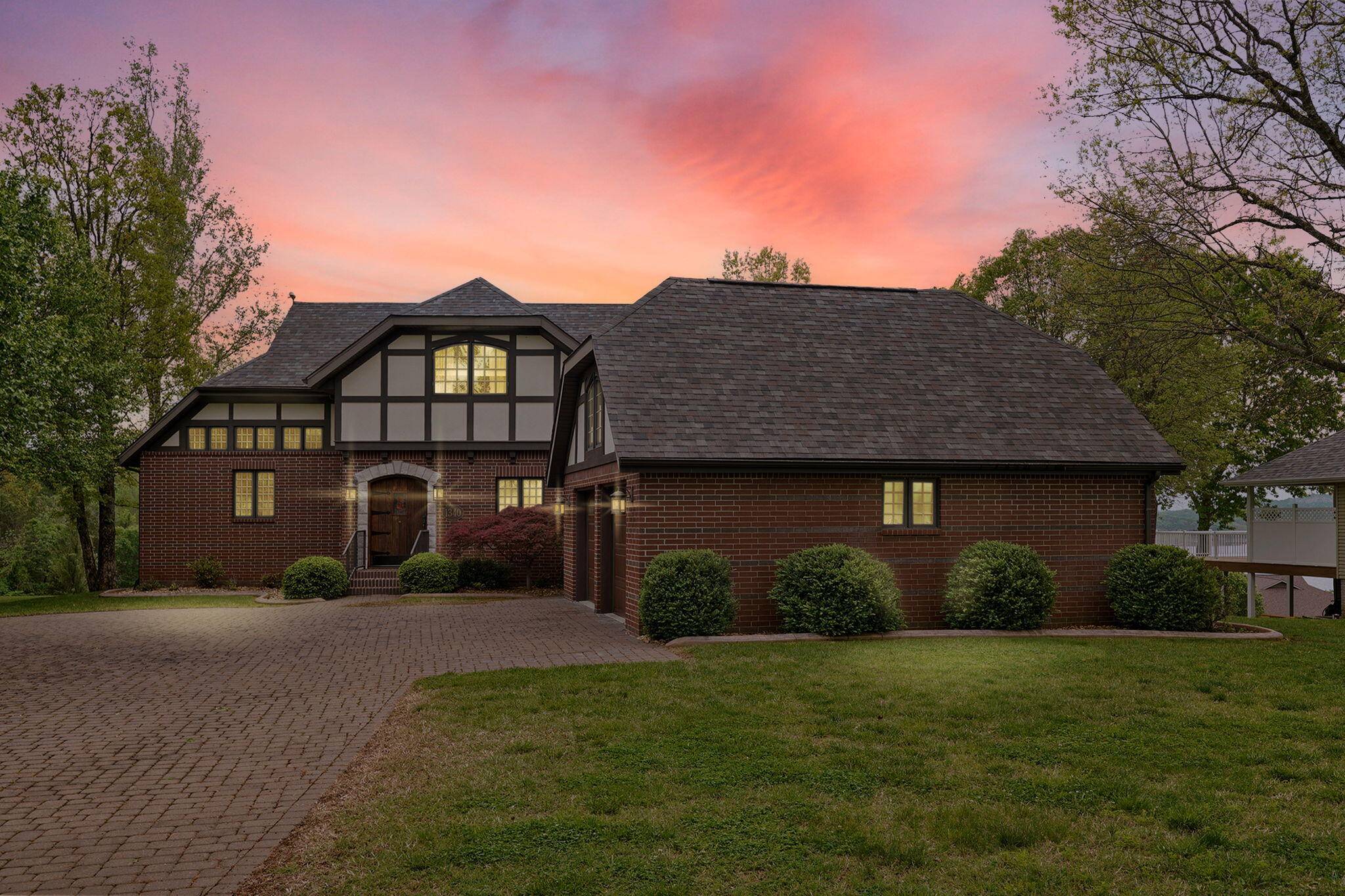 1340 Little Aunts Creek RD, Kimberling City, MO 65686