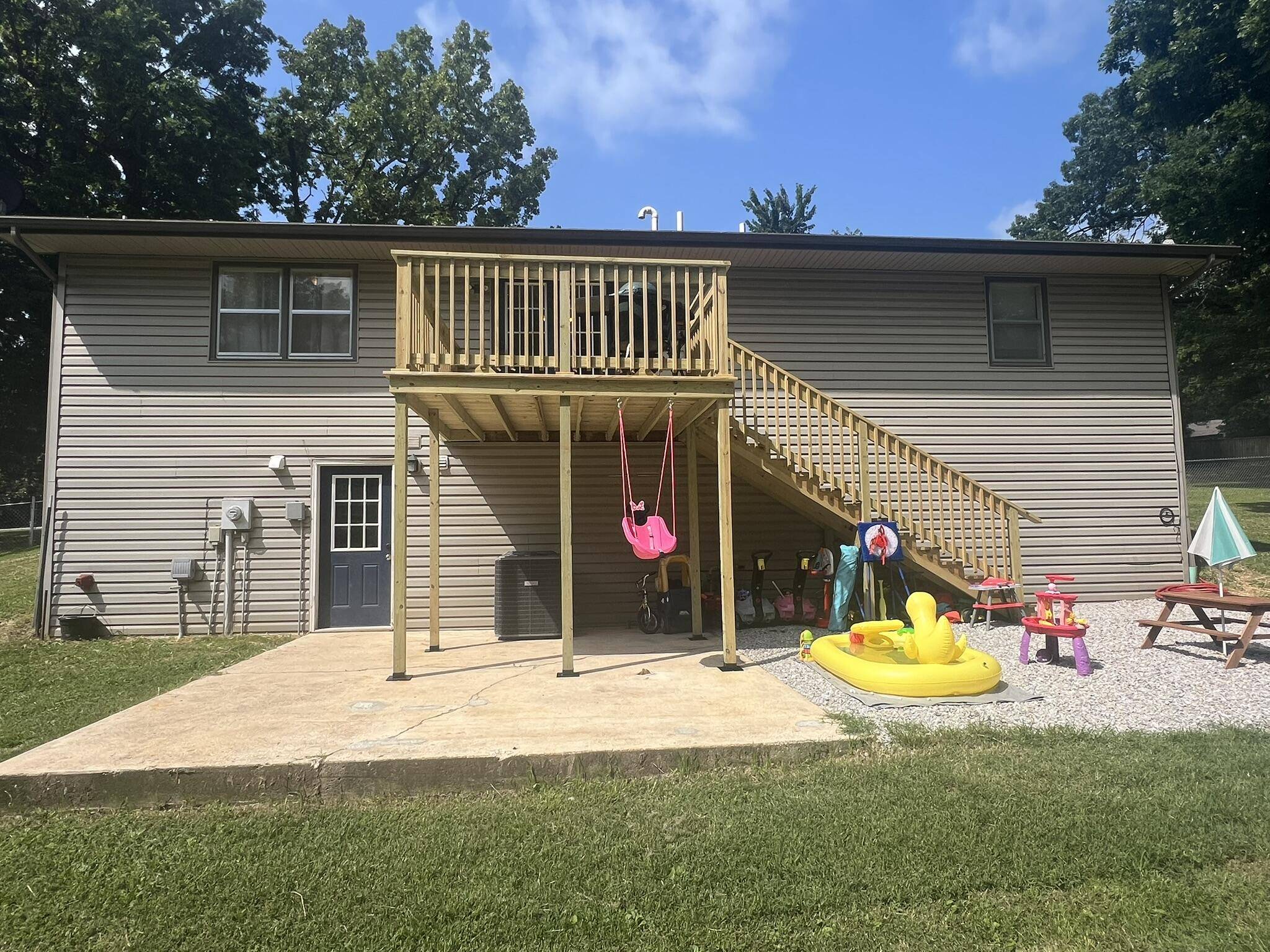 1907 Stein AVE, West Plains, MO 65775