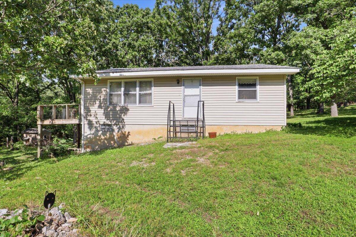 100 Muleshoe TRL, Elkland, MO 65644
