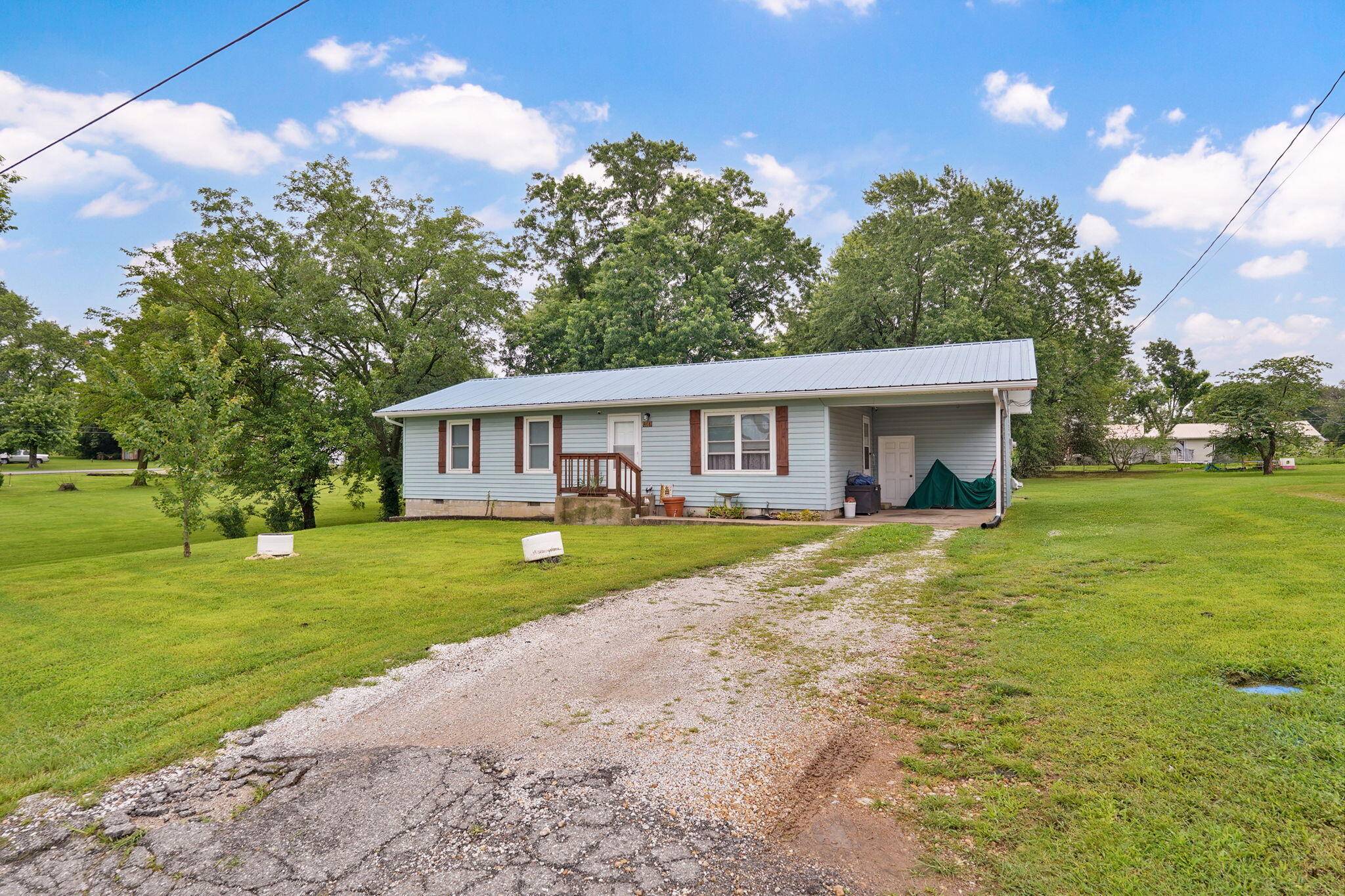 408 Lilly ST, Greenfield, MO 65661