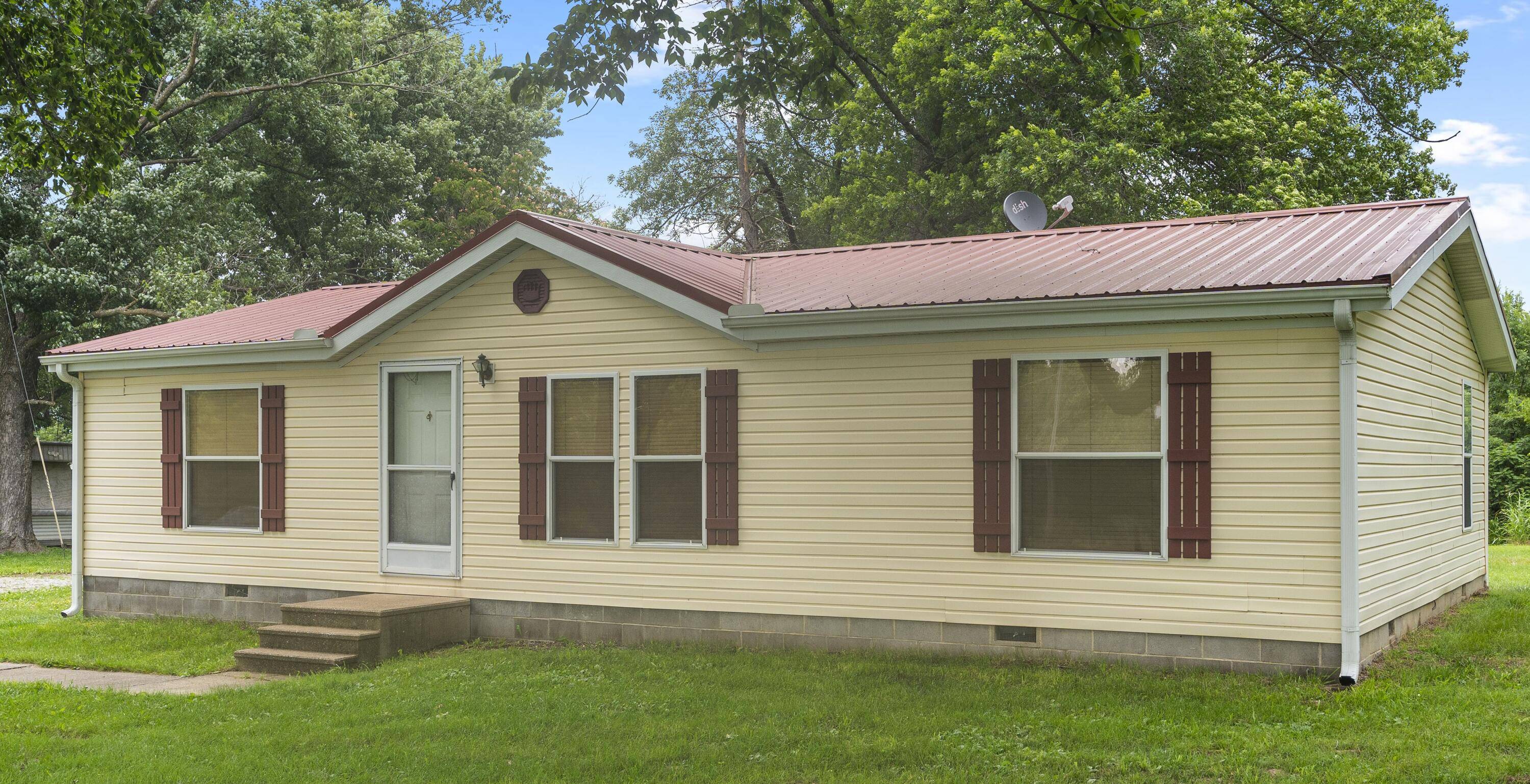 18509 S 1600 RD, Nevada, MO 64772