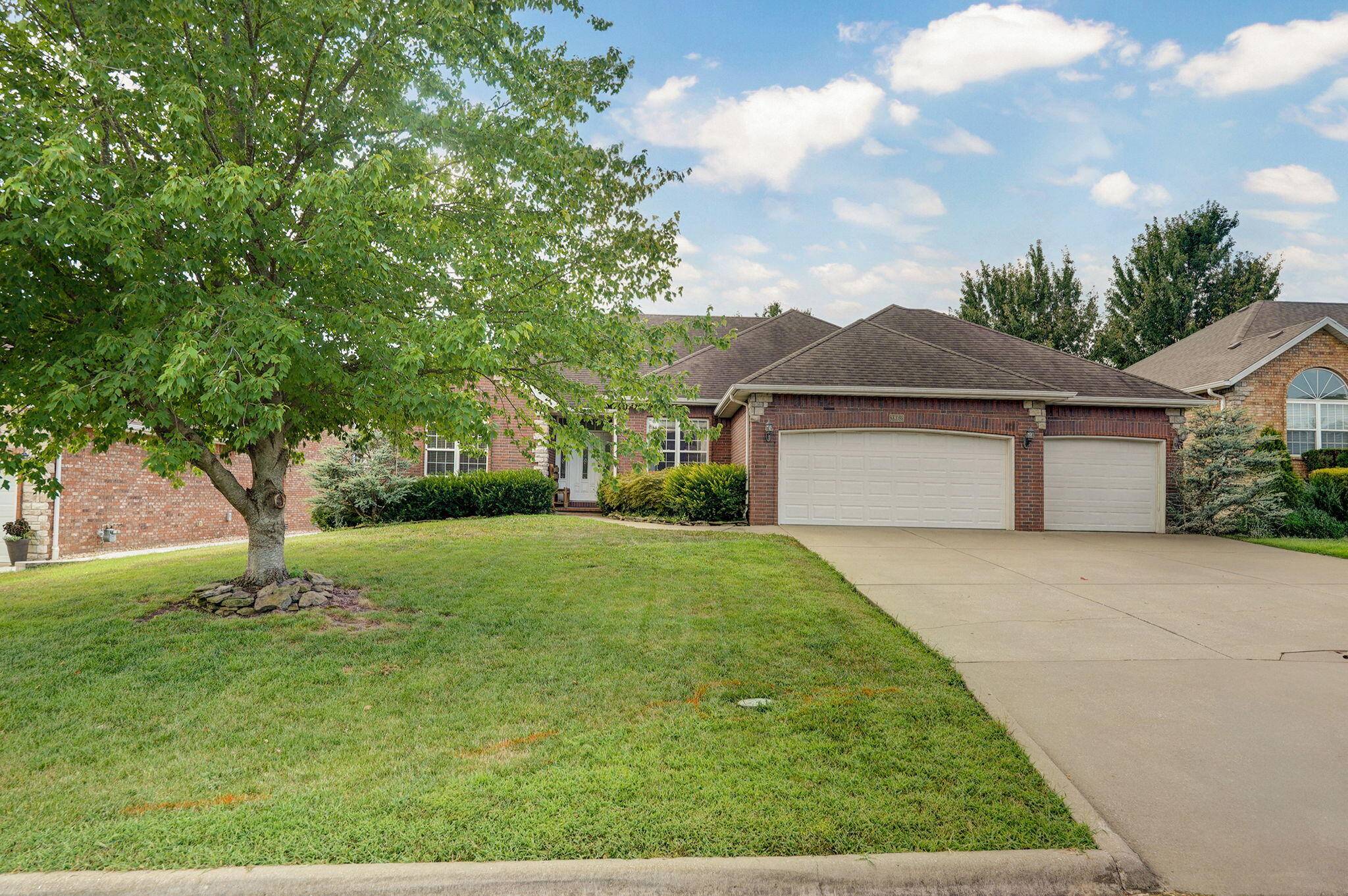 3862 W Vincent DR, Springfield, MO 65810