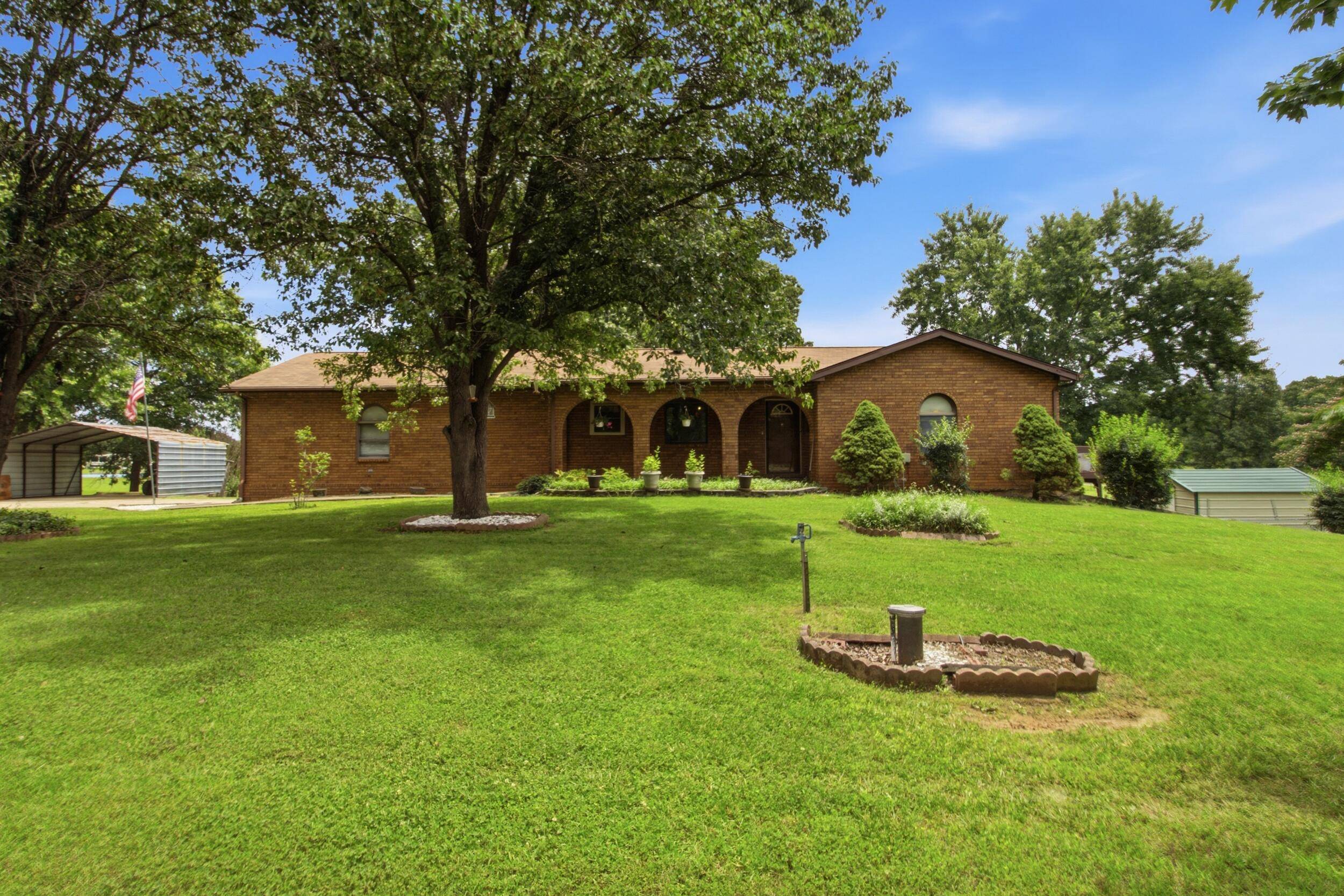 10349 Private Road 8825, West Plains, MO 65775