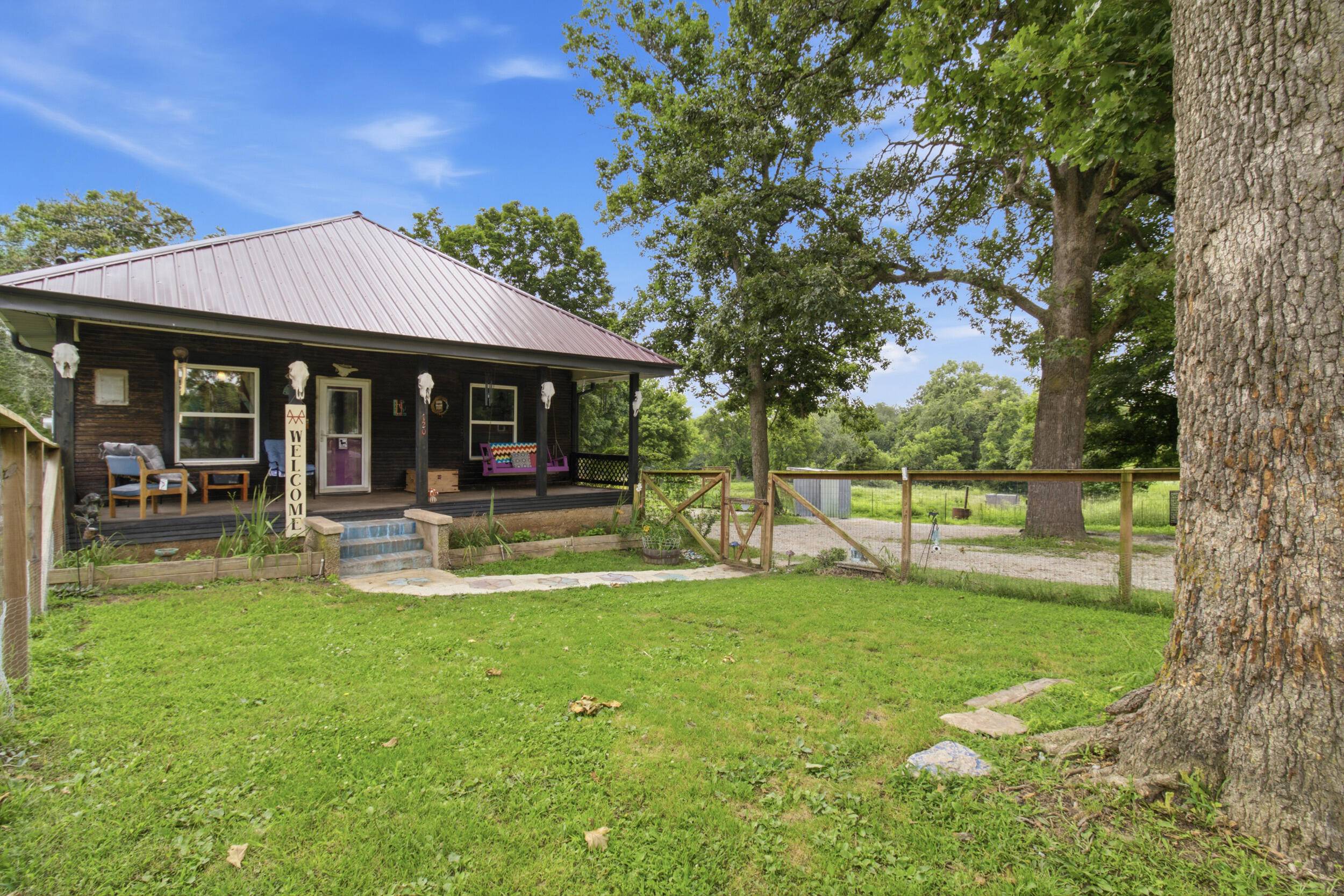720 Linzee BLVD, Pierce City, MO 65723