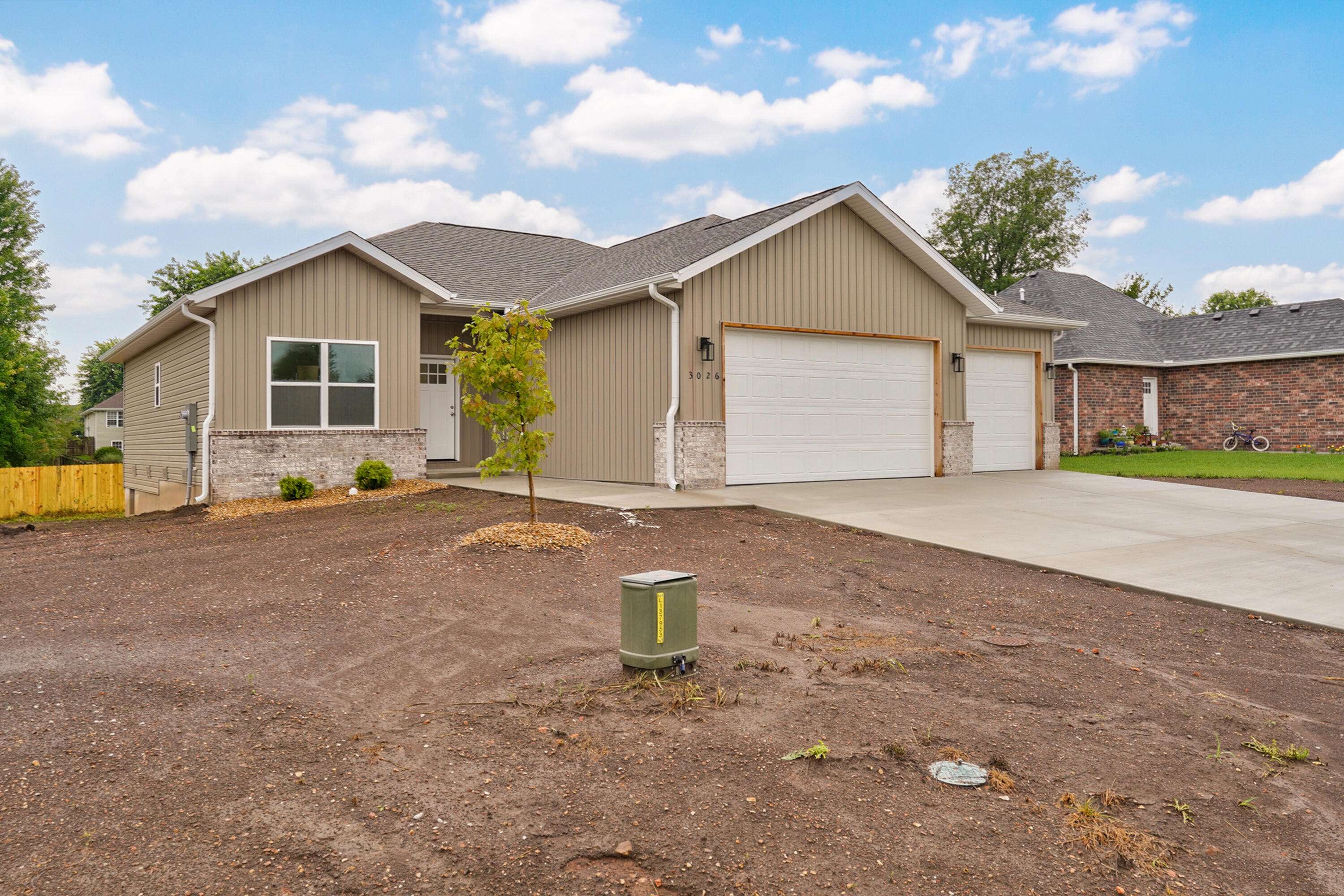3026 E Bradford East ST, Republic, MO 65738