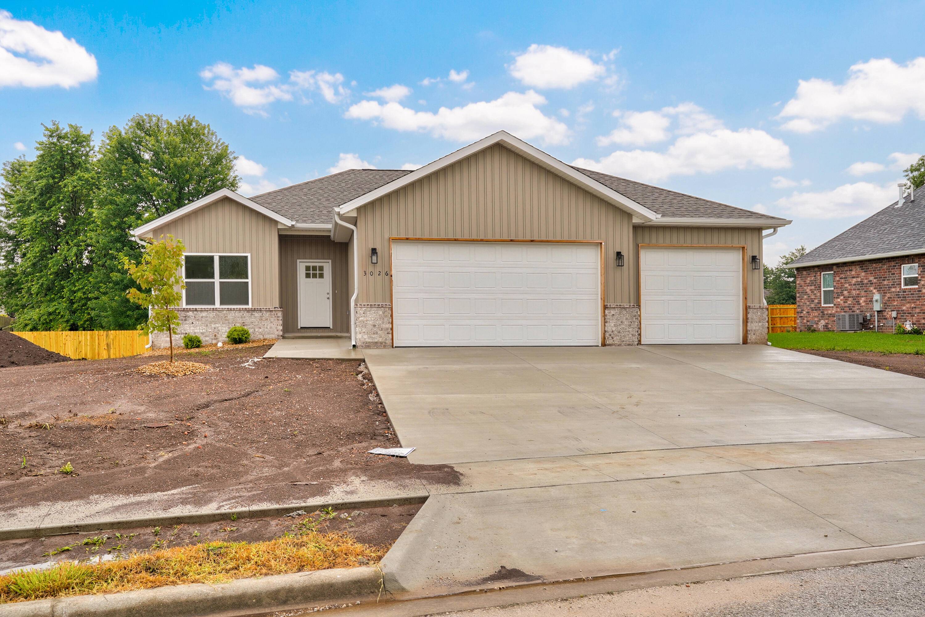 3026 E Bradford East ST, Republic, MO 65738