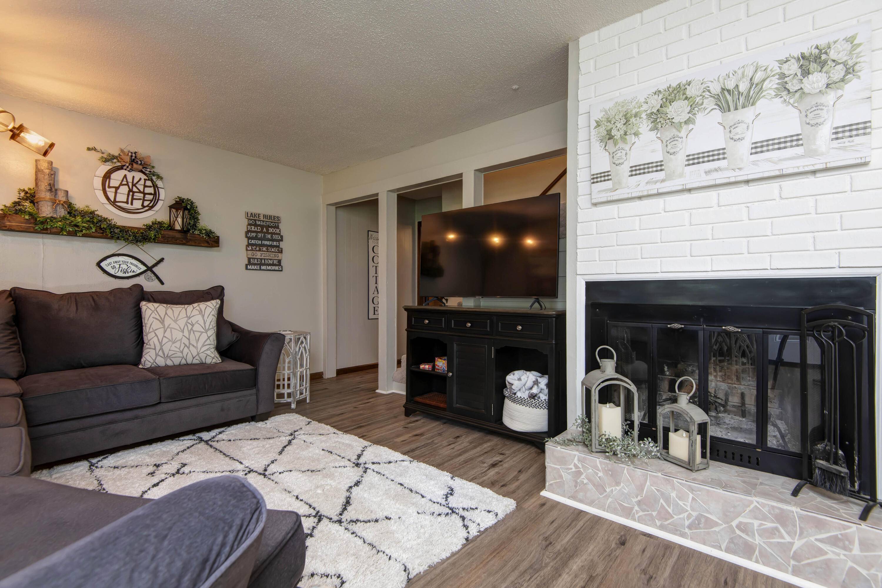 29 Scottsdale CIR, Branson West, MO 65737