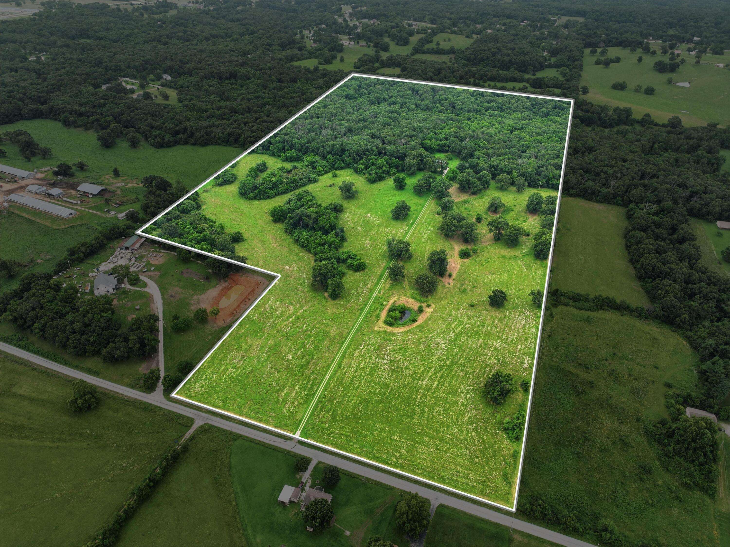 17083 Kentucky RD, Neosho, MO 64850
