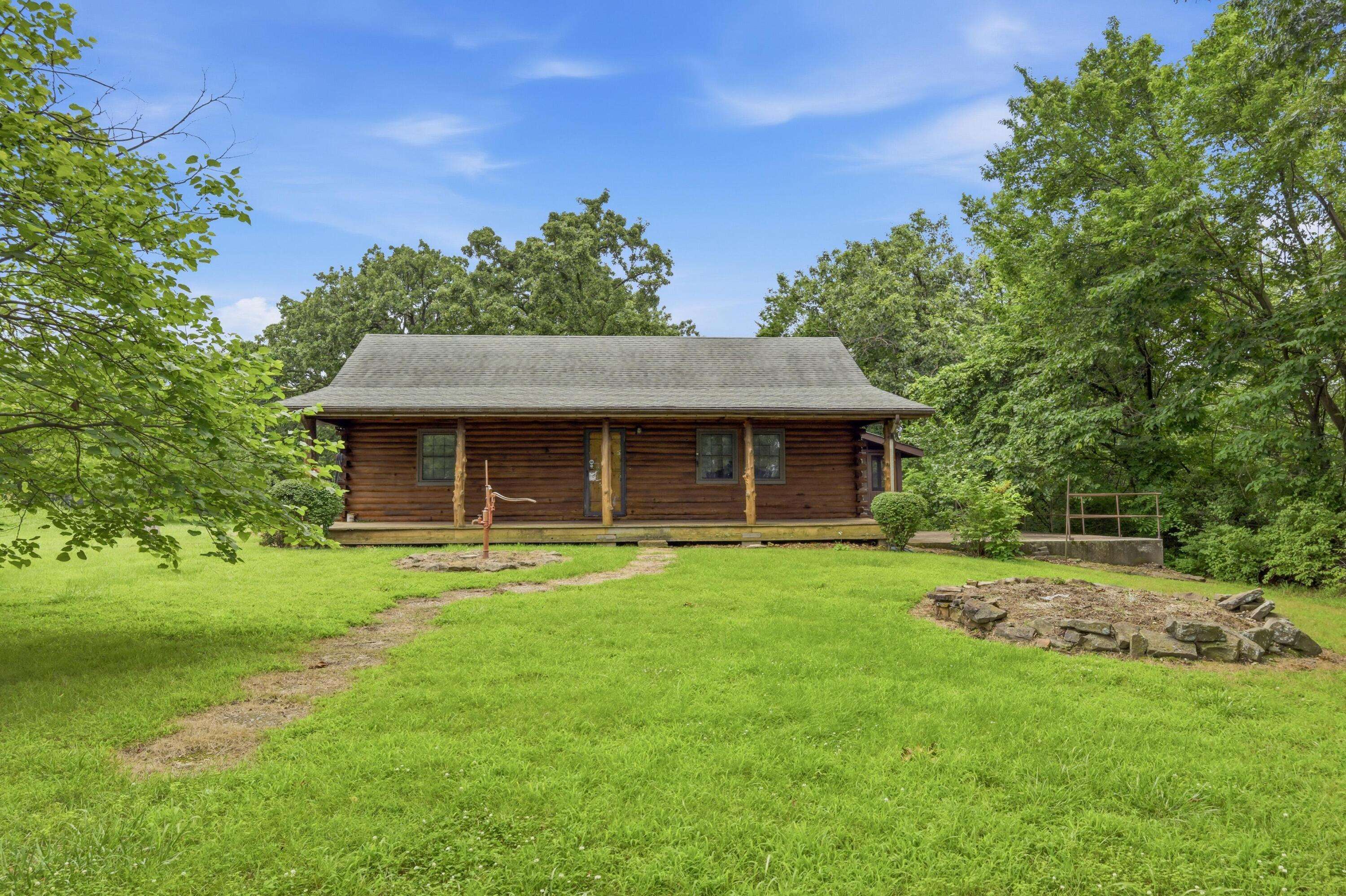 17083 Kentucky RD, Neosho, MO 64850
