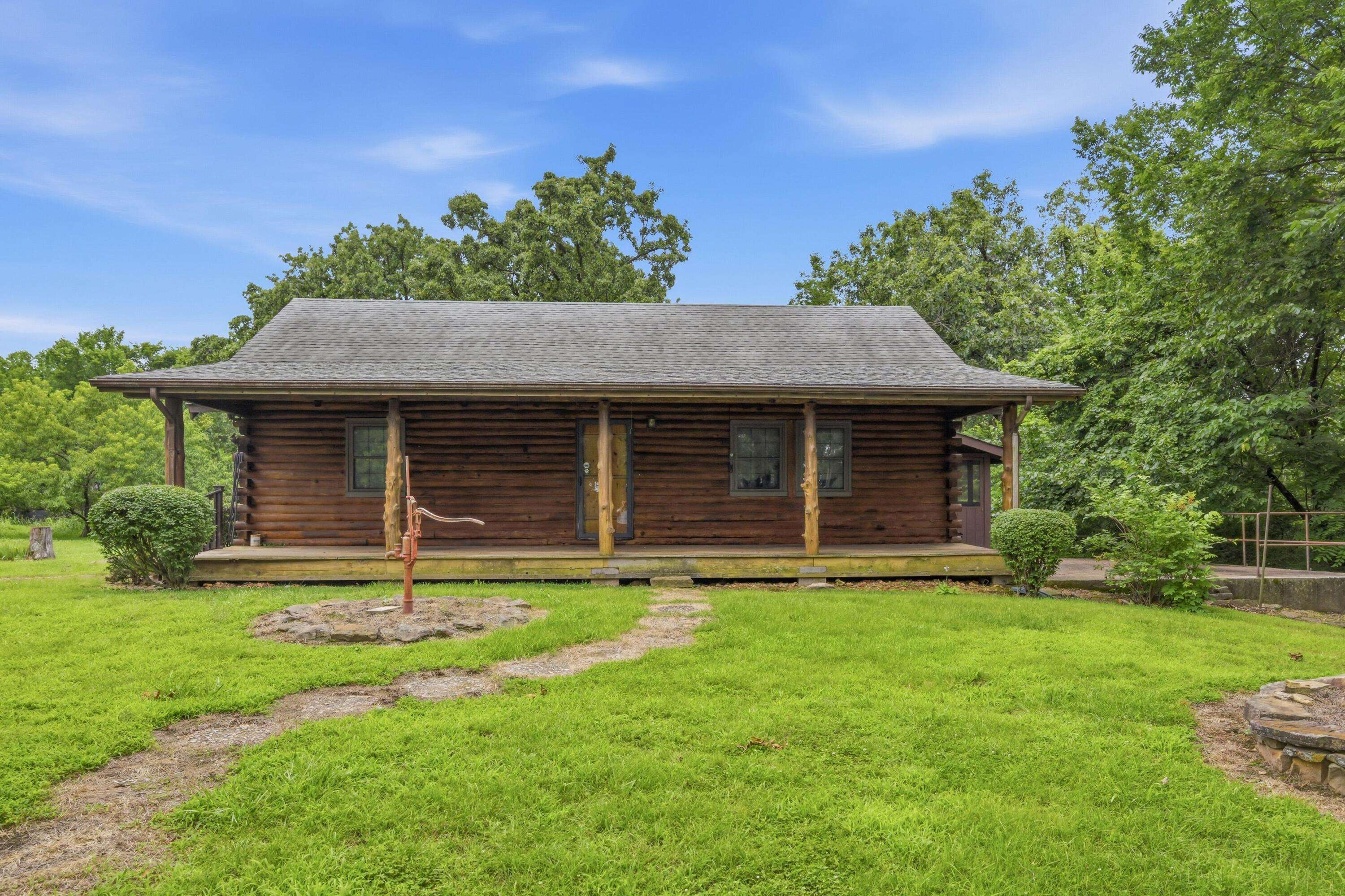17083 Kentucky RD, Neosho, MO 64850
