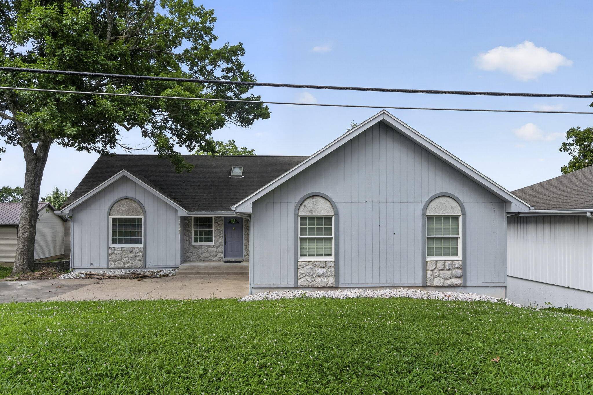 21222 County Road 295, Hermitage, MO 65668